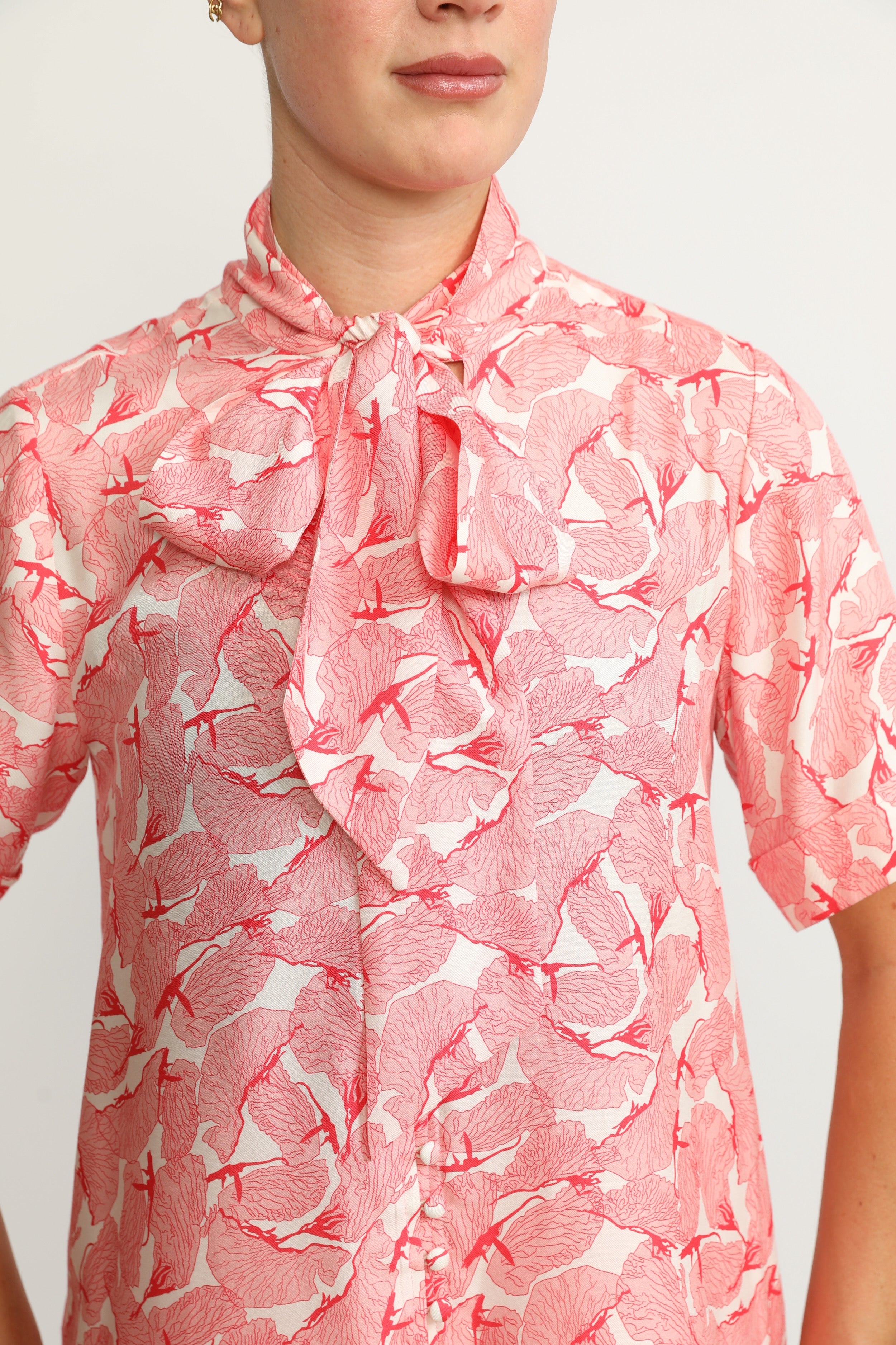 Horn Blouse - Blouse In Pink Petal Print CSN