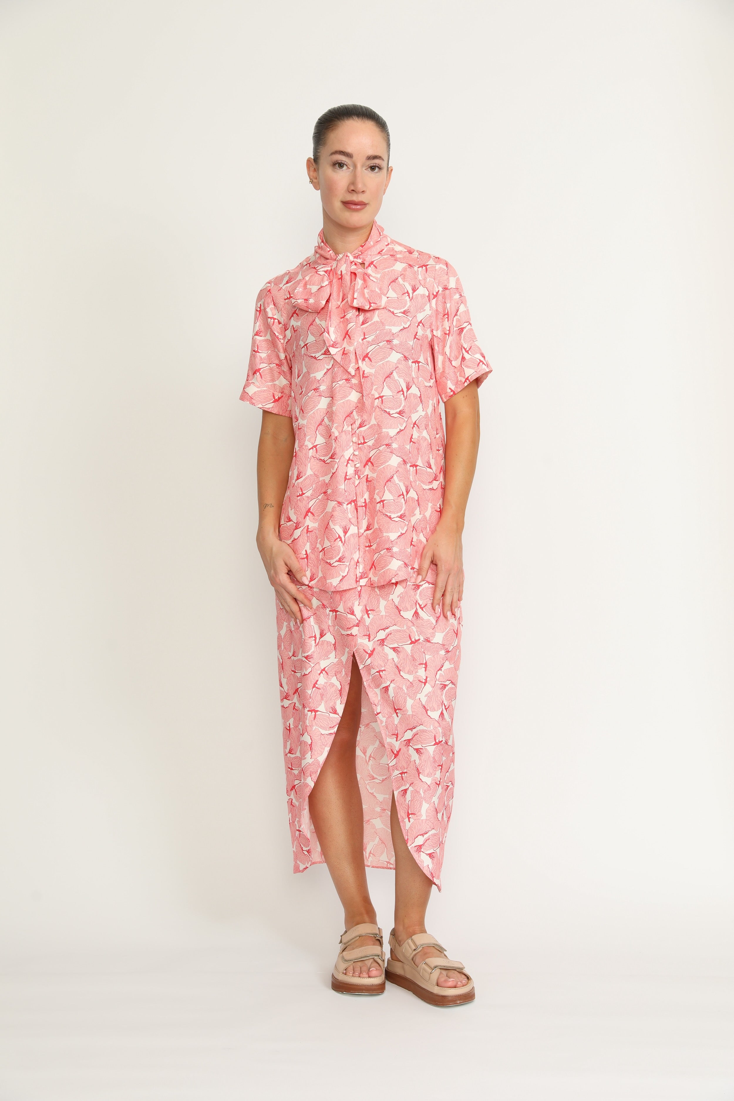 Horn Blouse - Blouse In Pink Petal Print CSN