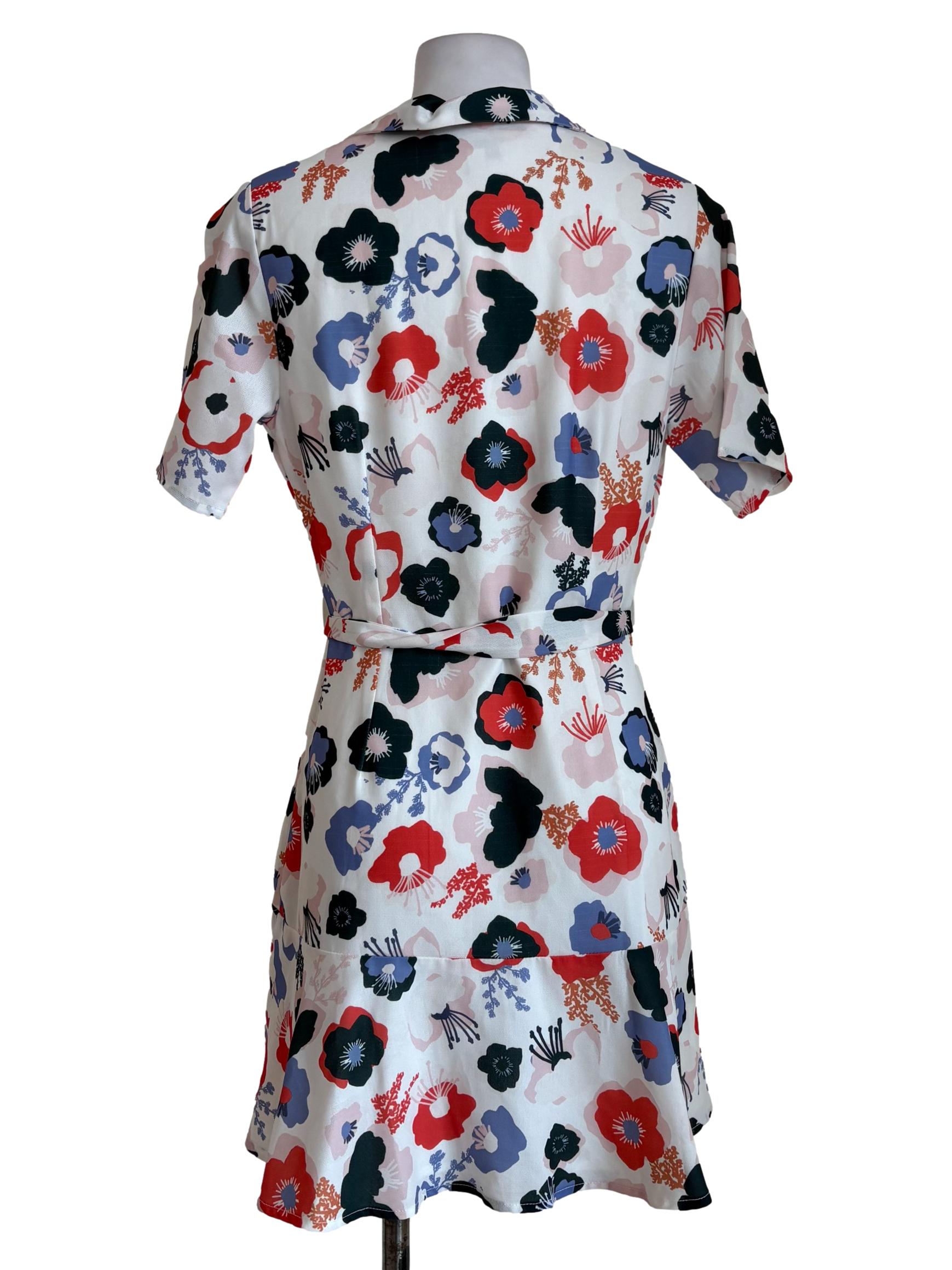 White Floral Buttoned Straight Ruffle Dress