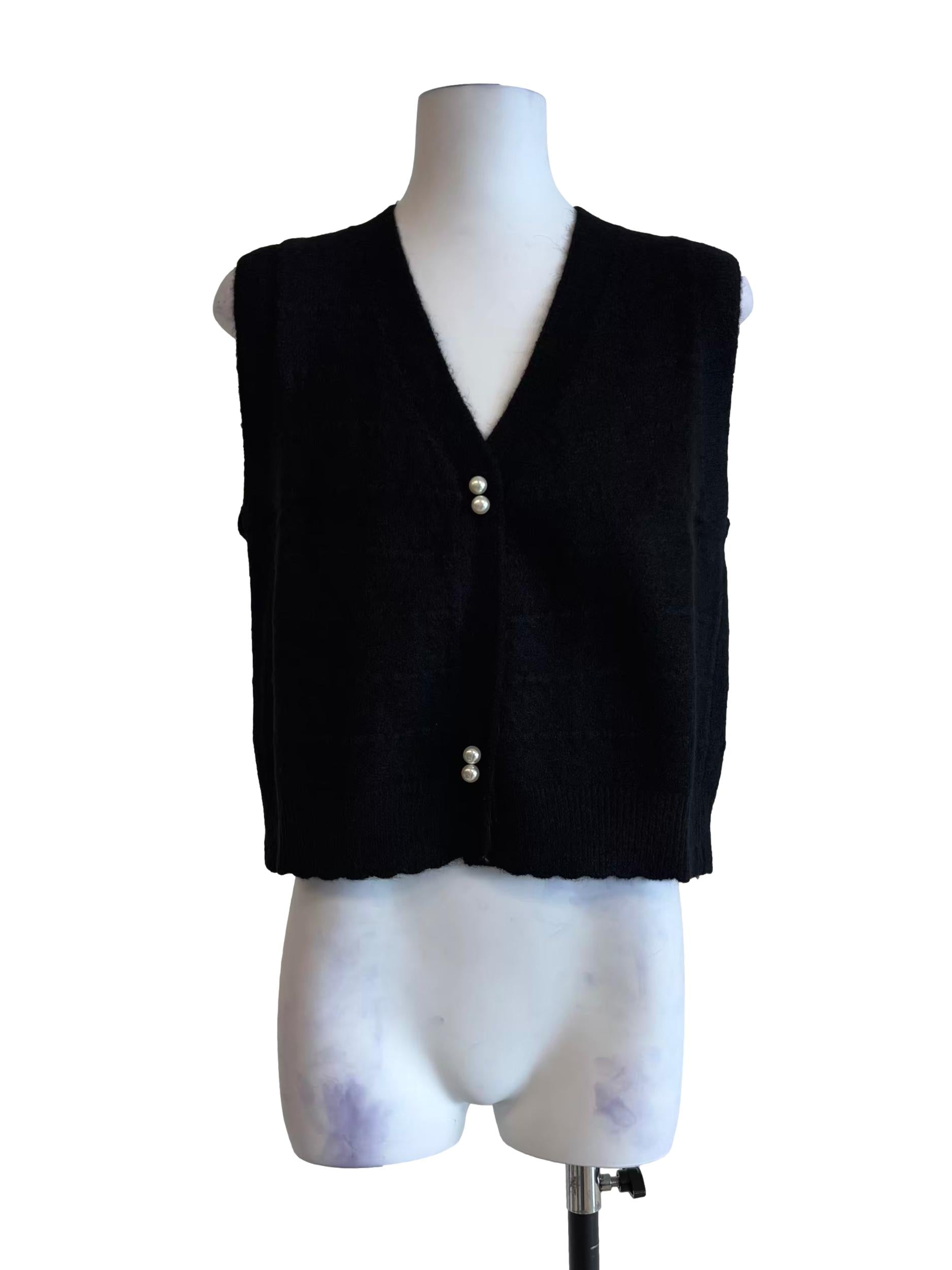 Slate Black V-Neck Knit Top