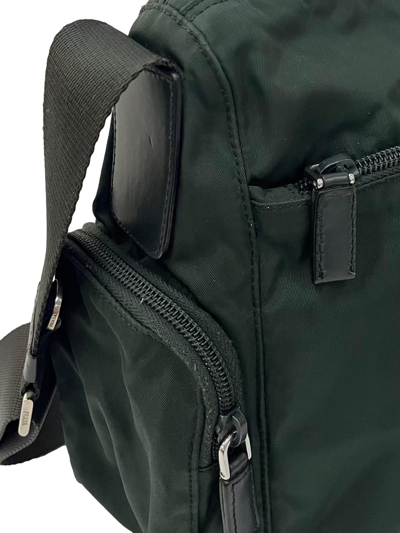 Dark Green Nylon Messenger Shoulder Bag CSN