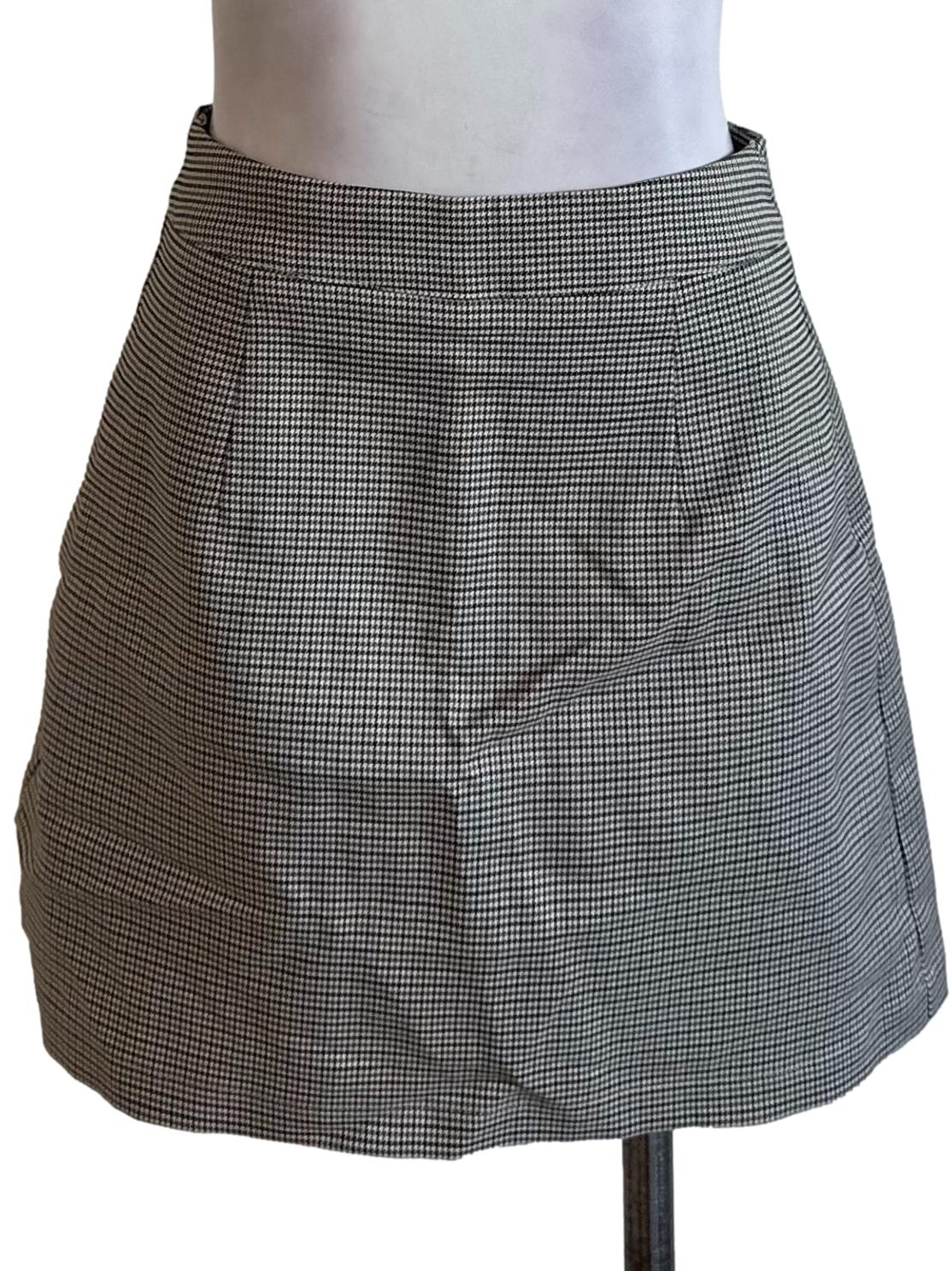 Dark Brown Nailshead Pattern Skorts