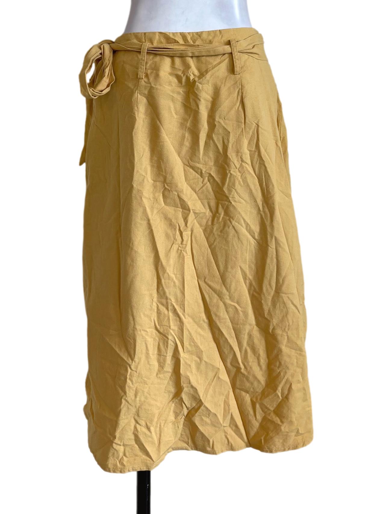 Butter Yellow Buttoned Straight Skirt