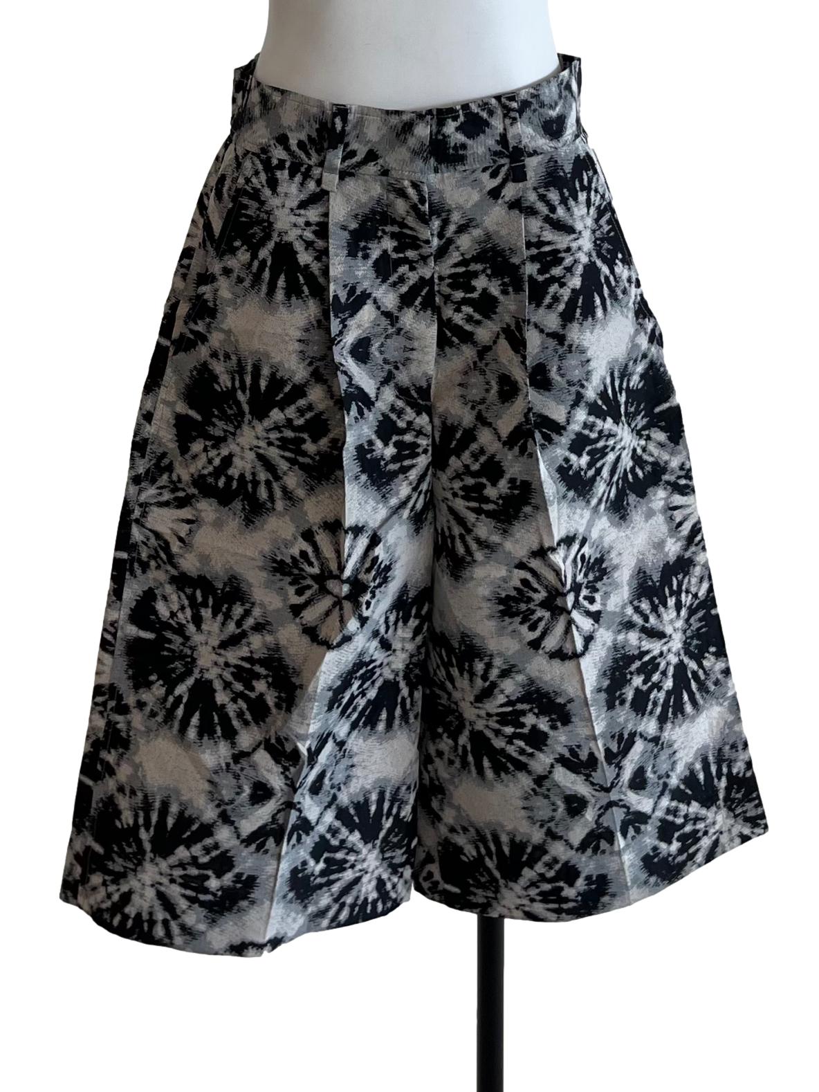 Coin Grey High-Waisted Bermuda Shorts