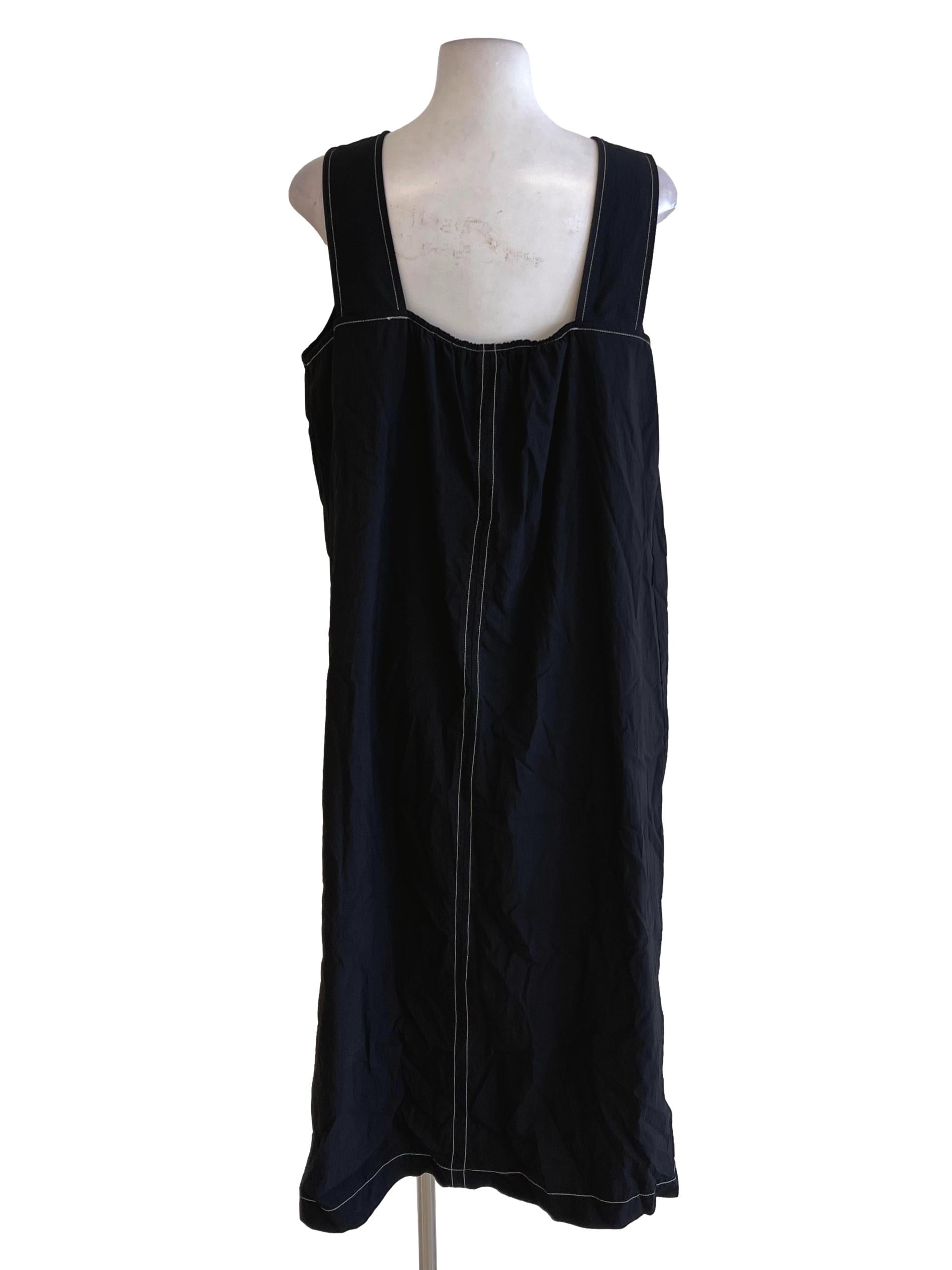 Black White Outline V Neck Shift Dress