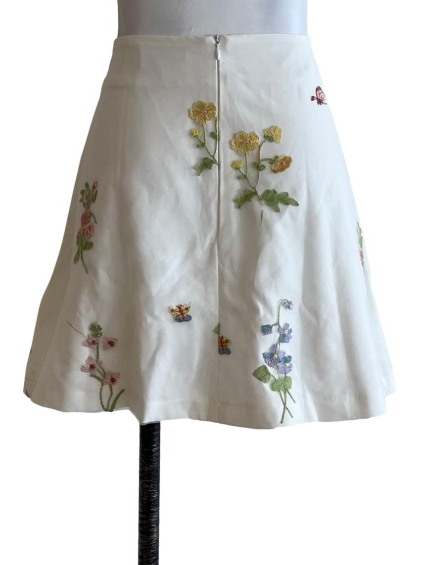 White Lace Floral Mini Skirt