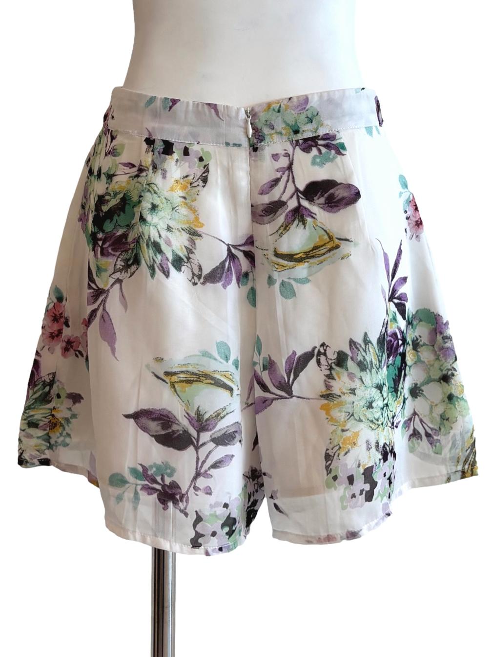 White Floral Relaxed Shorts TTR