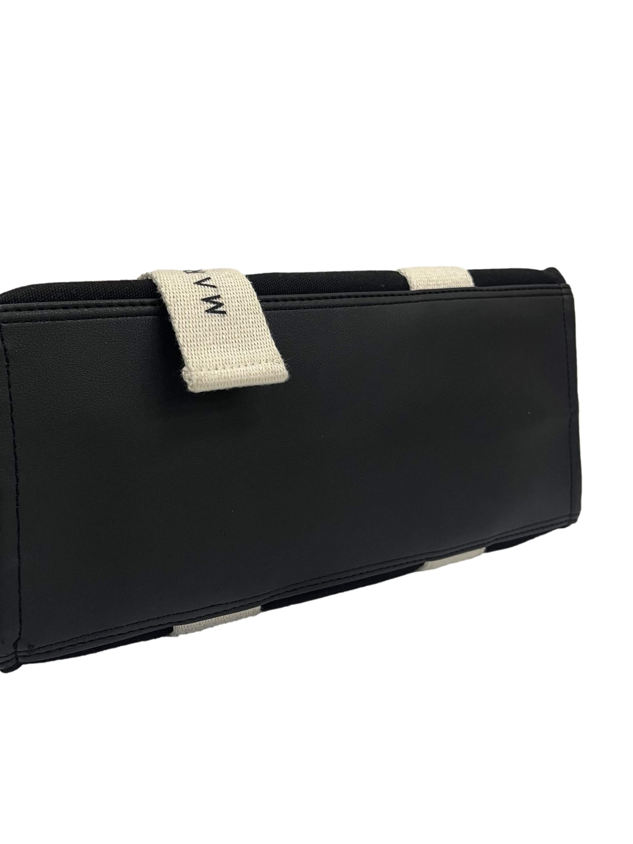 Black Crossbody Bag With Interchangable Straps