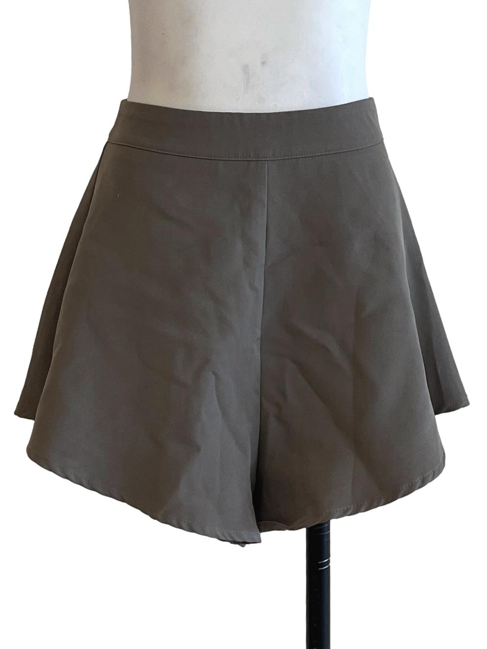Tortilla Brown Boyfriend Shorts