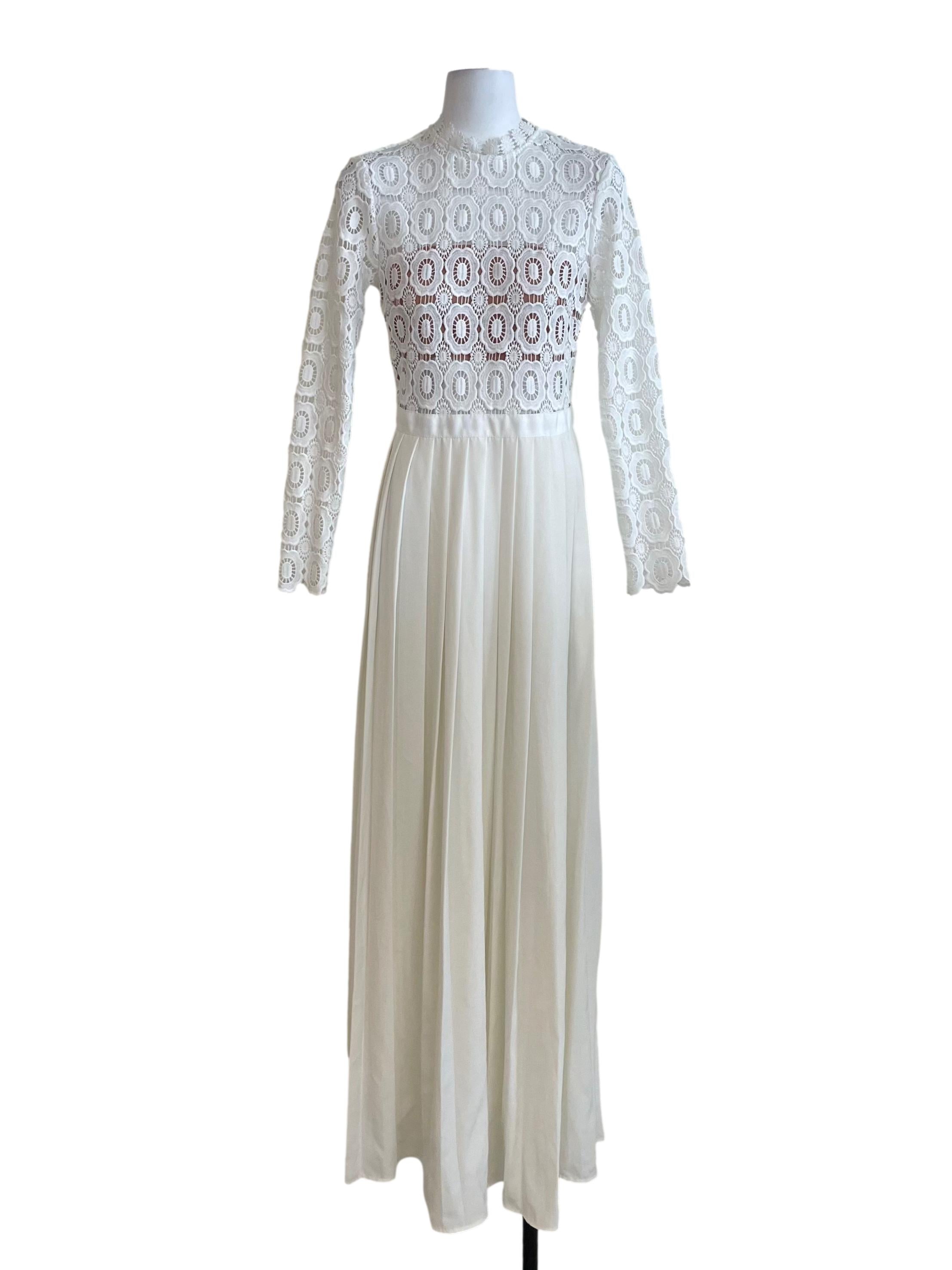 White Embroidery Pleated Long Sleeves Dress