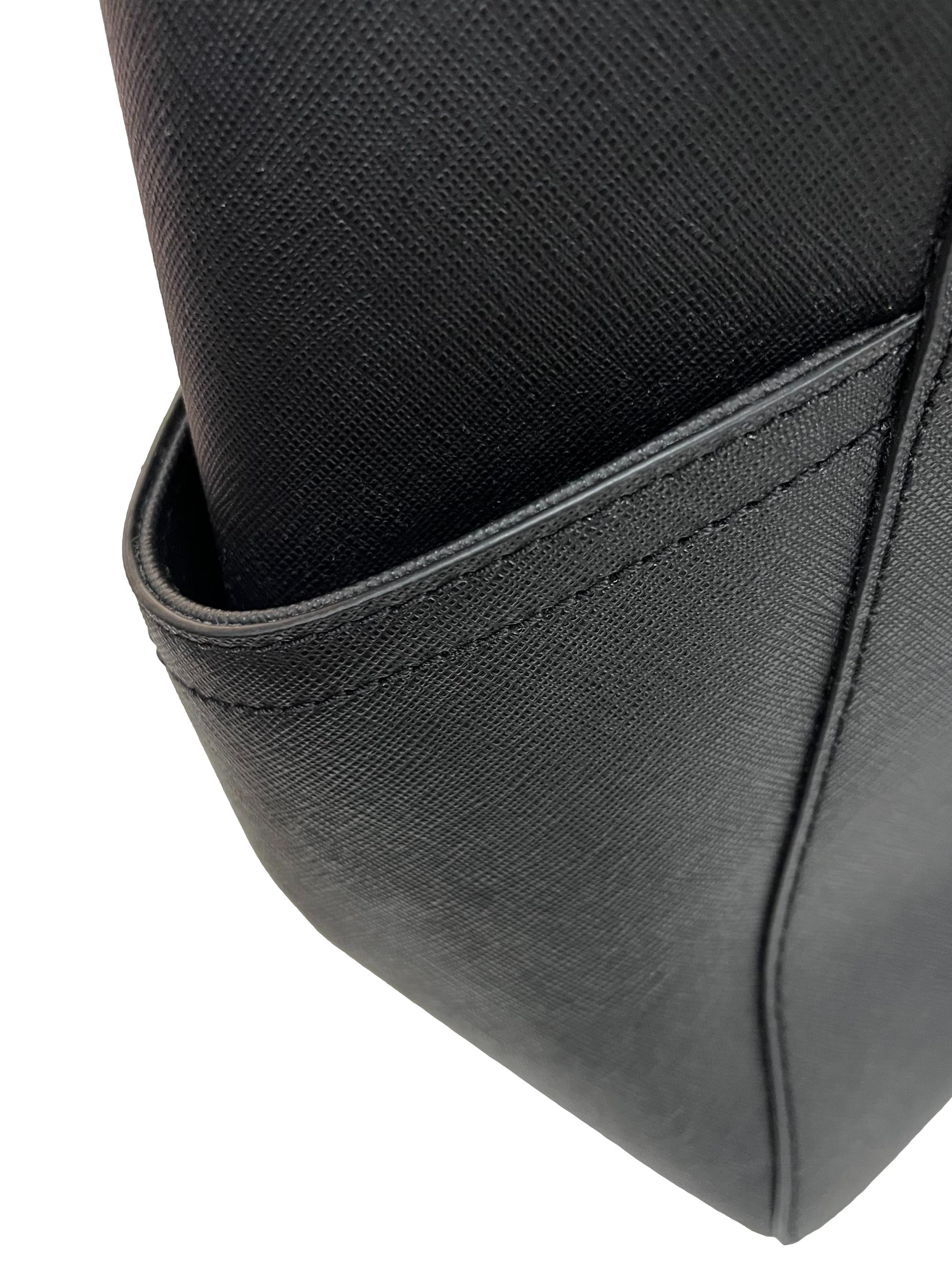 Black Leather Jet Set Large Shoulder Bag CSN