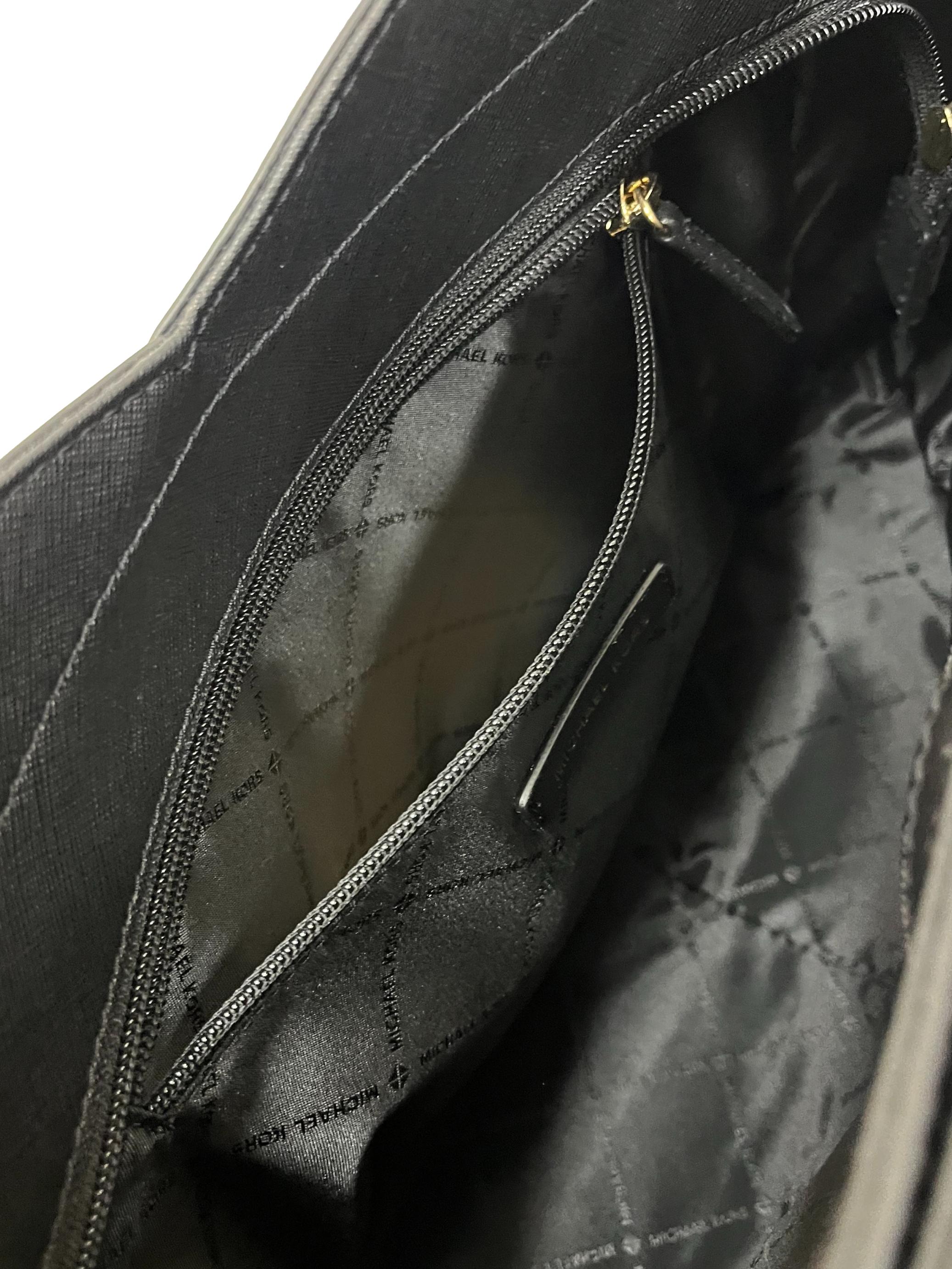 Black Leather Jet Set Large Shoulder Bag CSN