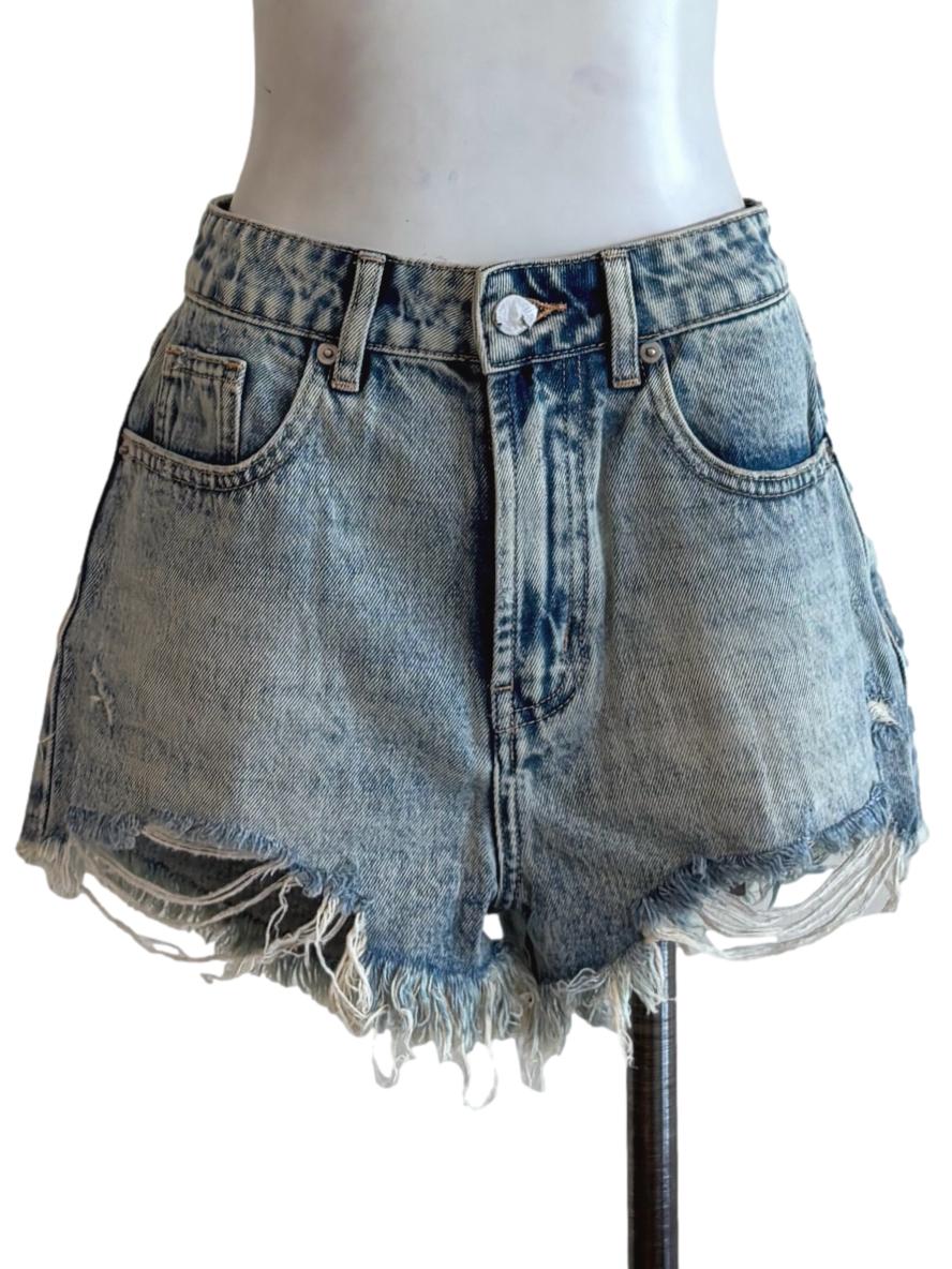 Light Frayed Hem Jean Shorts