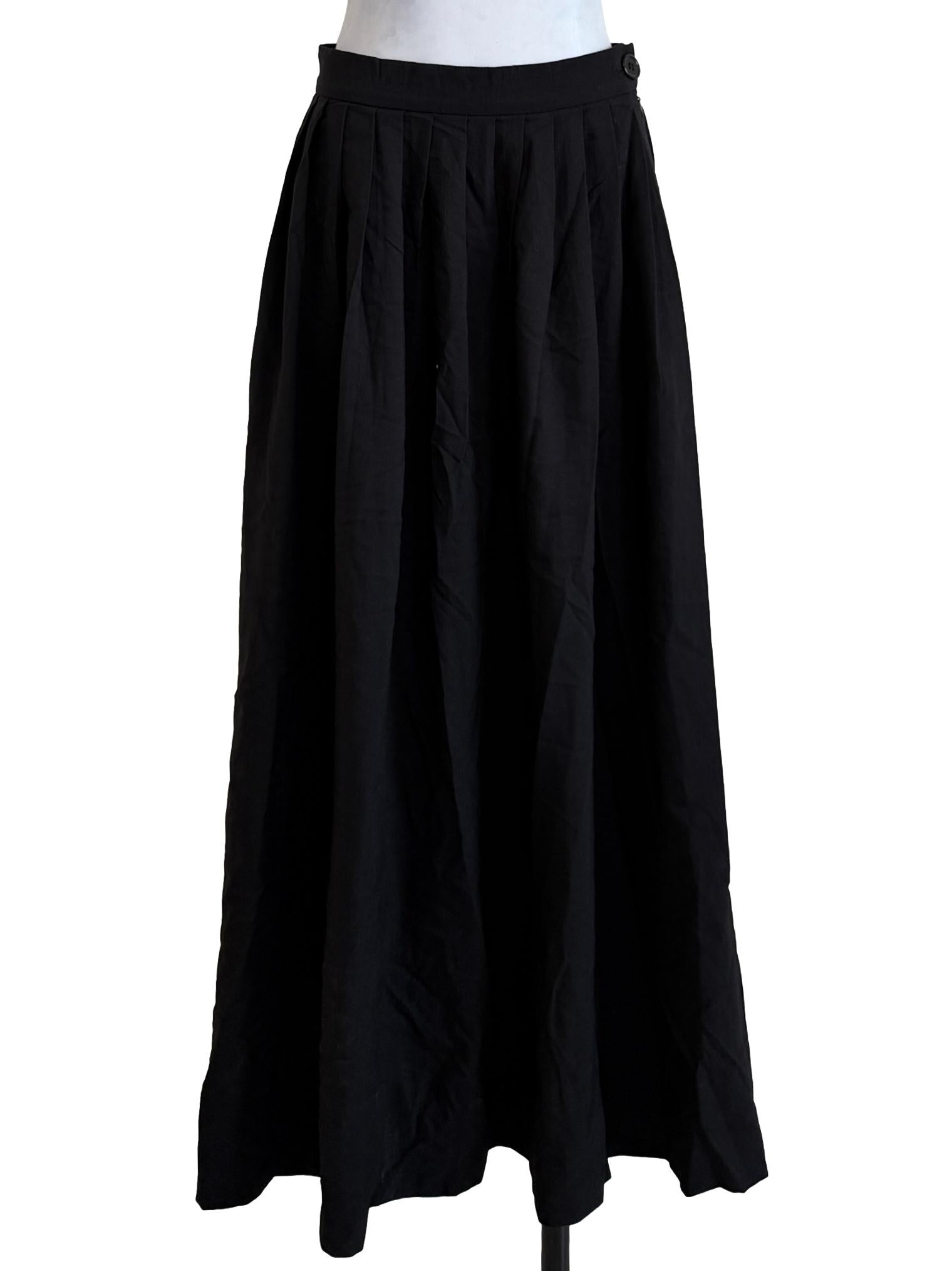 Black Pleated Waist Skirt