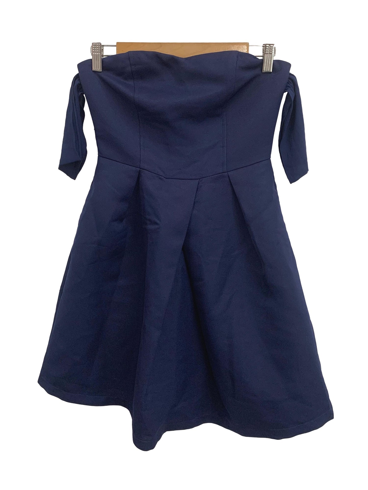 Klarra Blue Cold  Shoulder Sweetheart Neckline Dress | REFASH