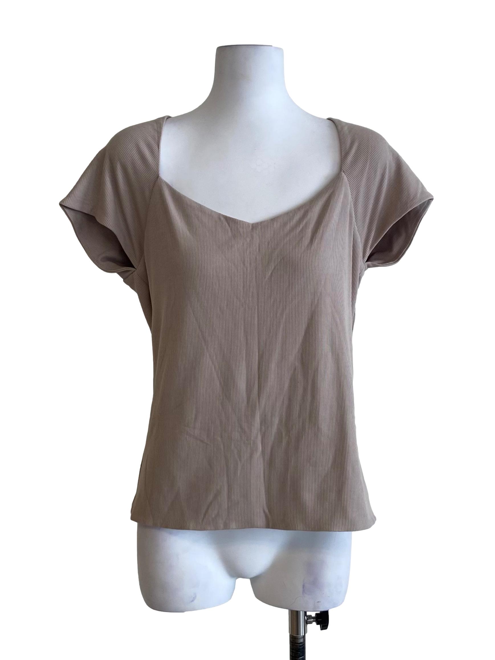 Beige Queen Anne Plain Shirt
