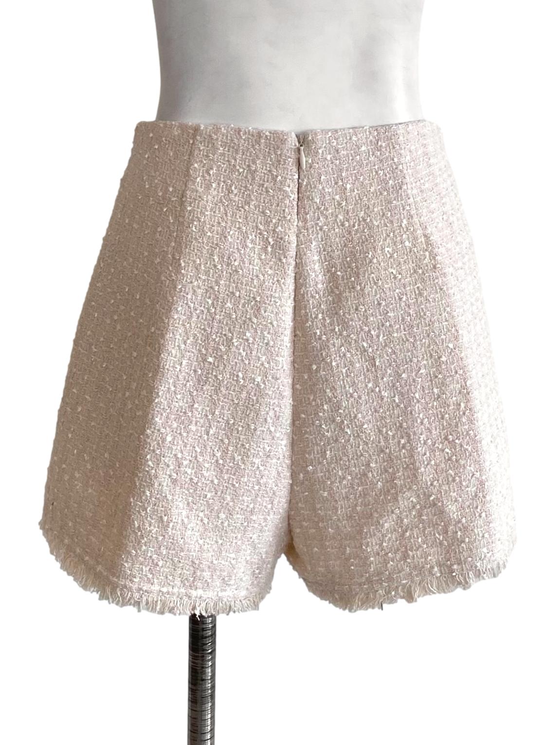 Egg Shell White With Soft Pink Pattern Shorts LB