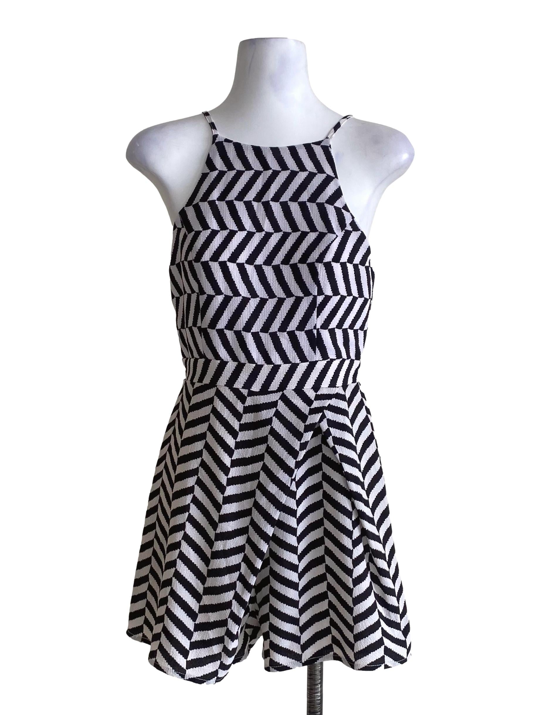 Coal Black With Daisy White Pattern Sleeveless Skort Dress