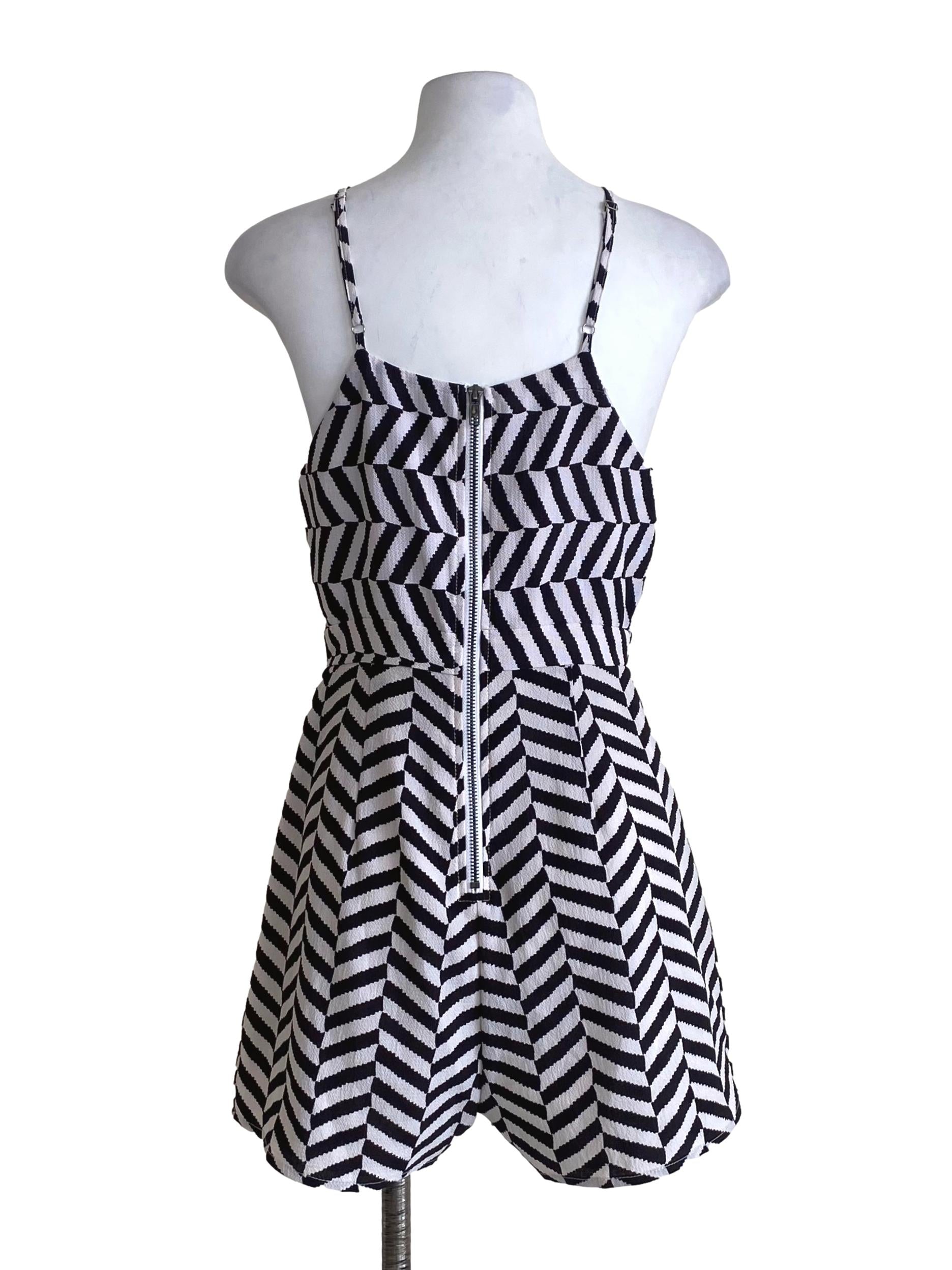 Coal Black With Daisy White Pattern Sleeveless Skort Dress