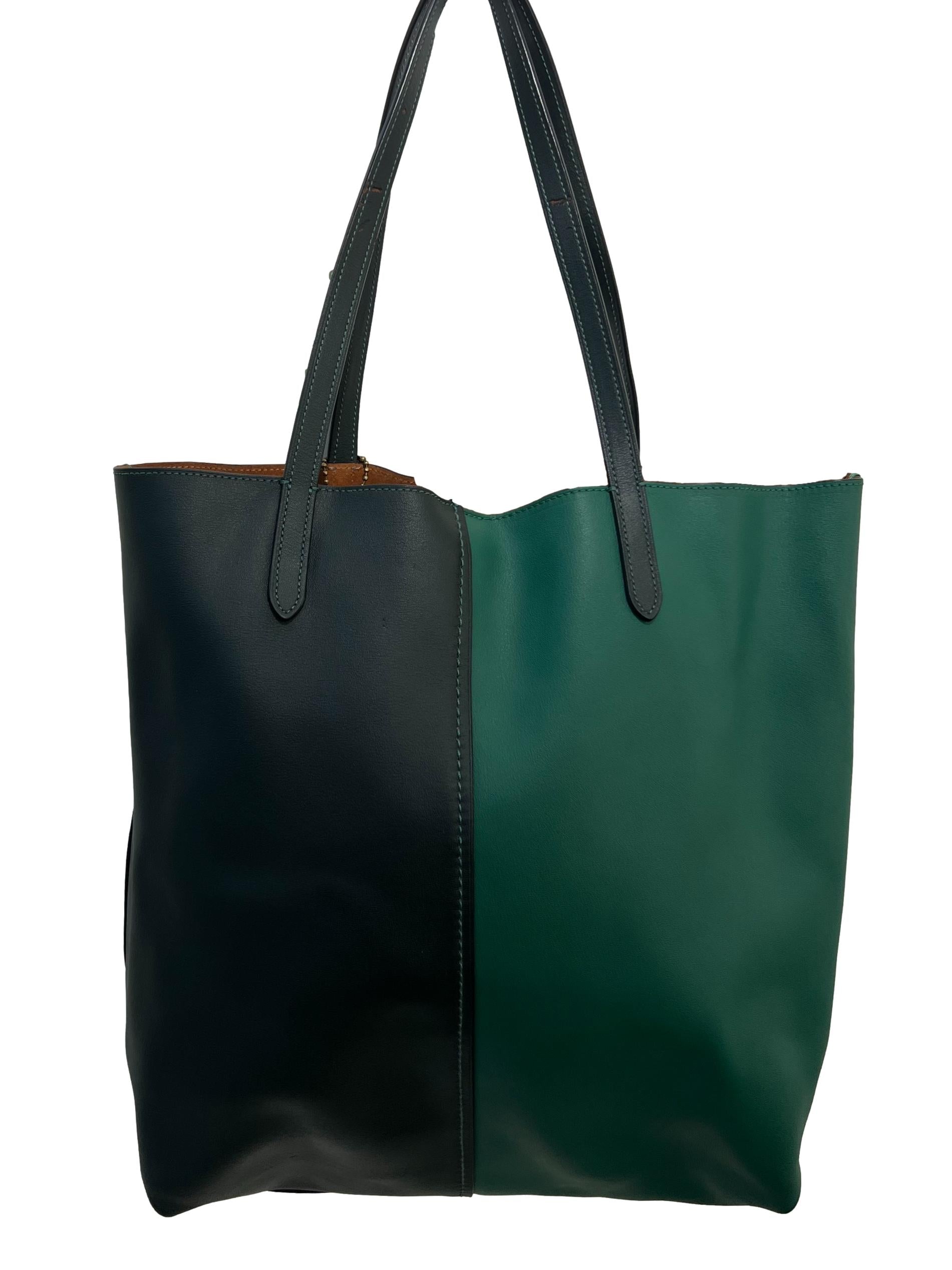 Green Dual Tone North Tote