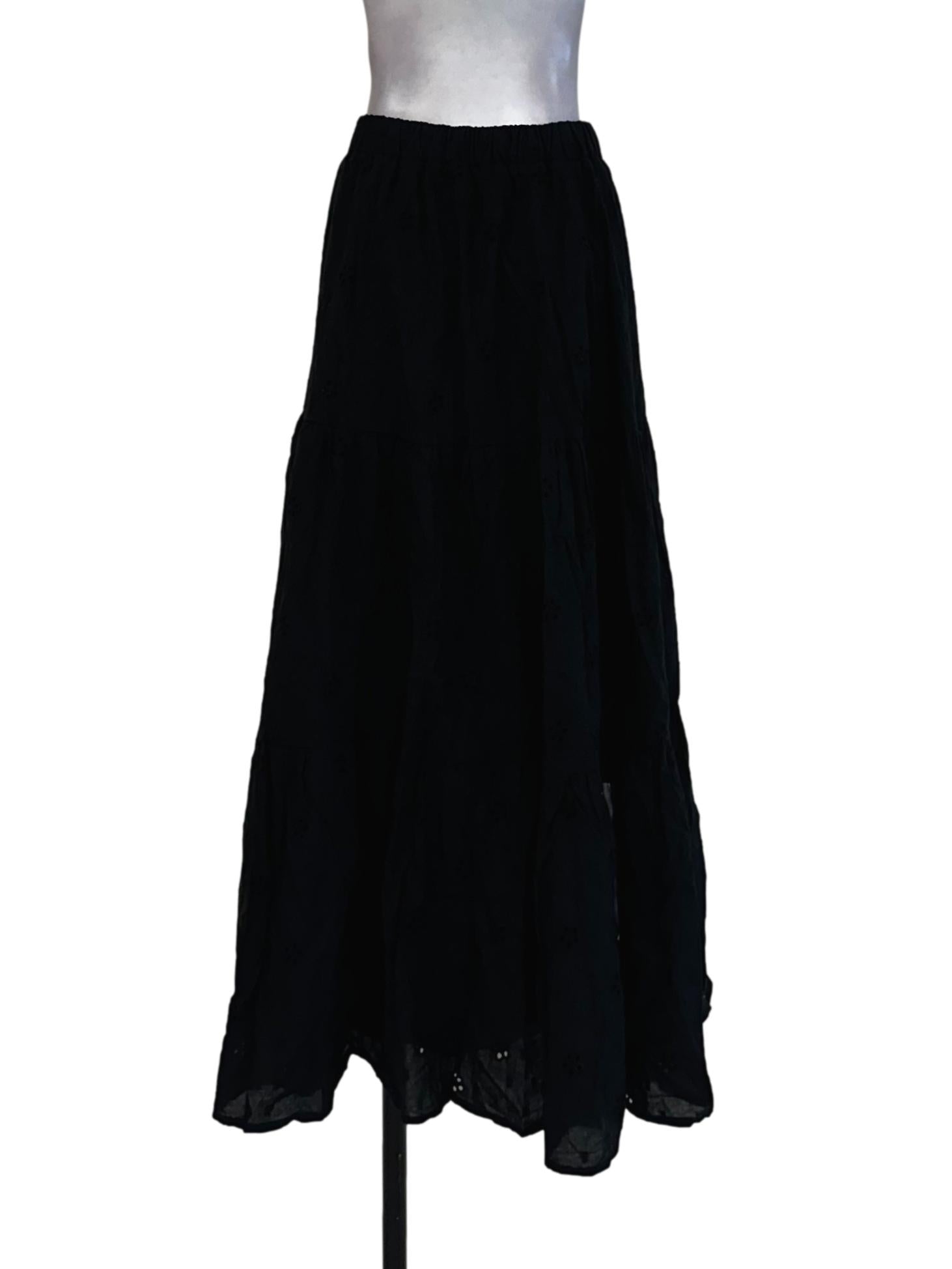 Black Flower Embroidery Pattern Skirt