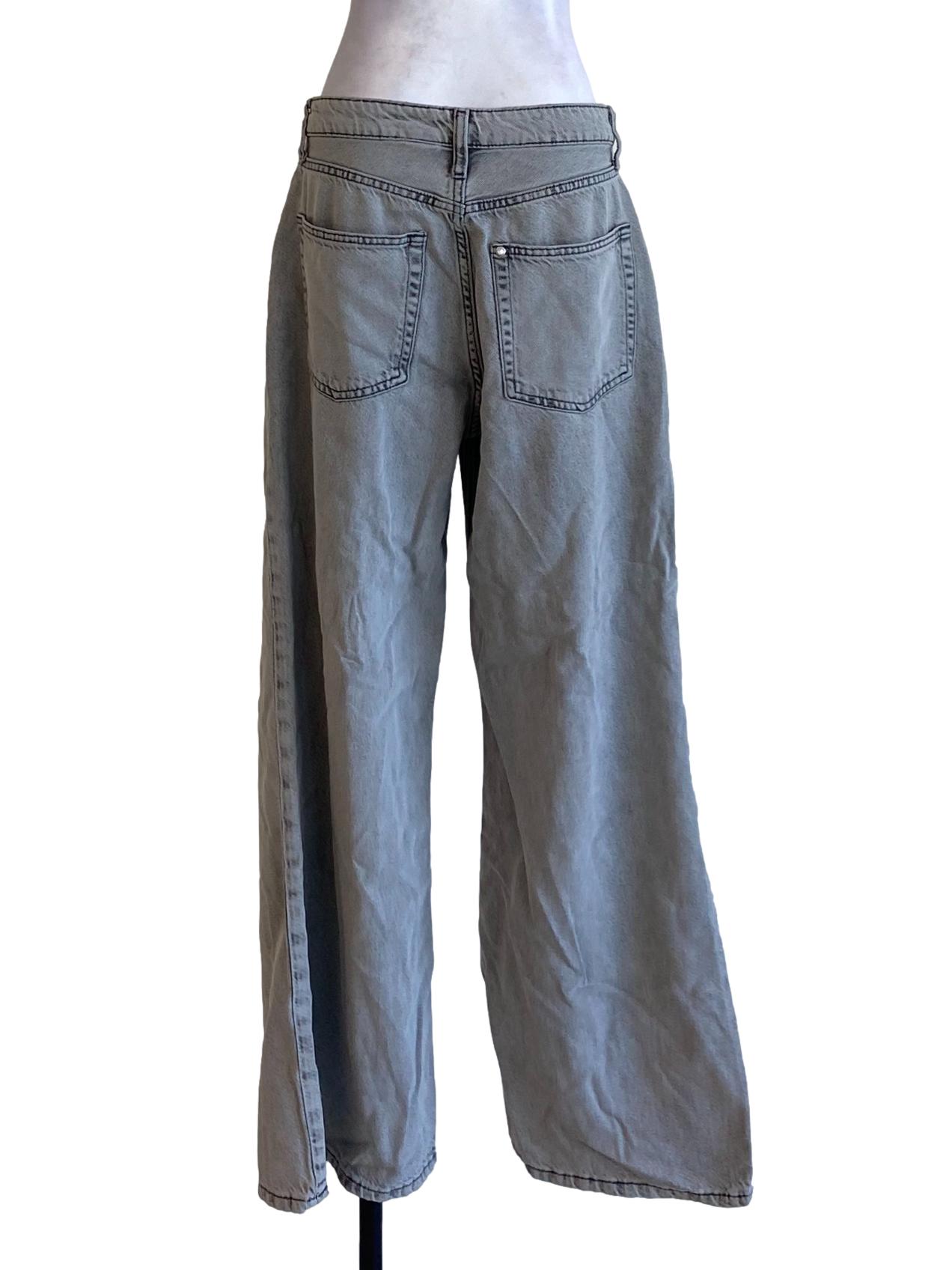 Cloud Faded Grey Buttoned Waist Loose Jeans