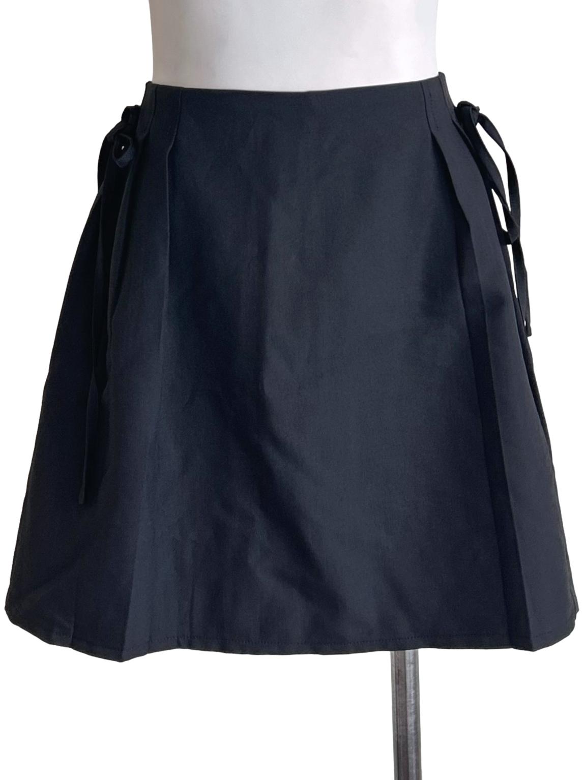 Black Side Tie Pleated Mini Skirt