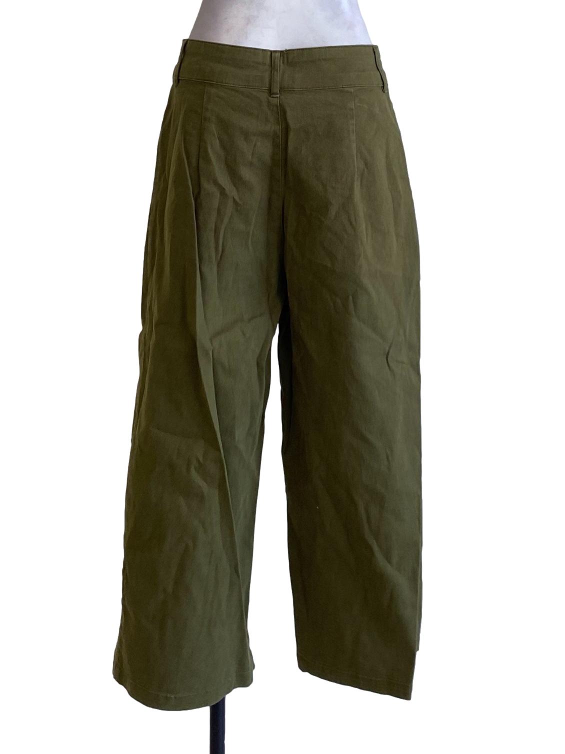 Crocodile Green Buttoned Waist Straight Pants