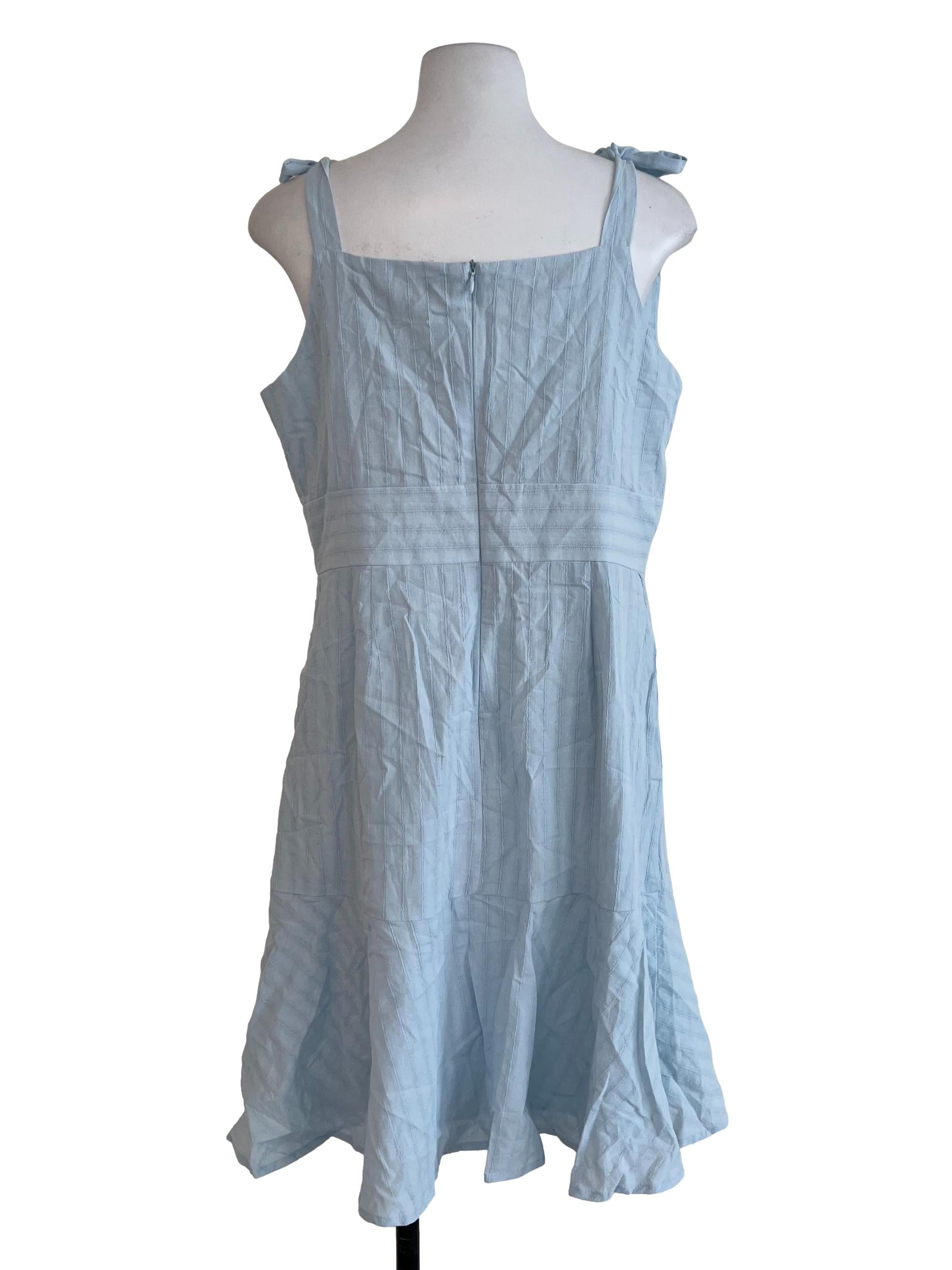 Osmose Light Blue Textured Line Apron Dress | REFASH