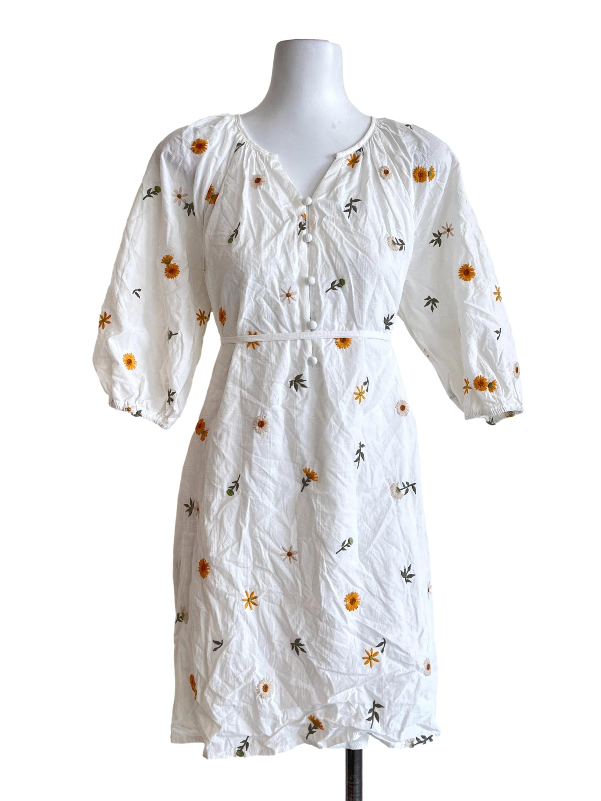 Off White Quarter Sleeve  A-Line Dress