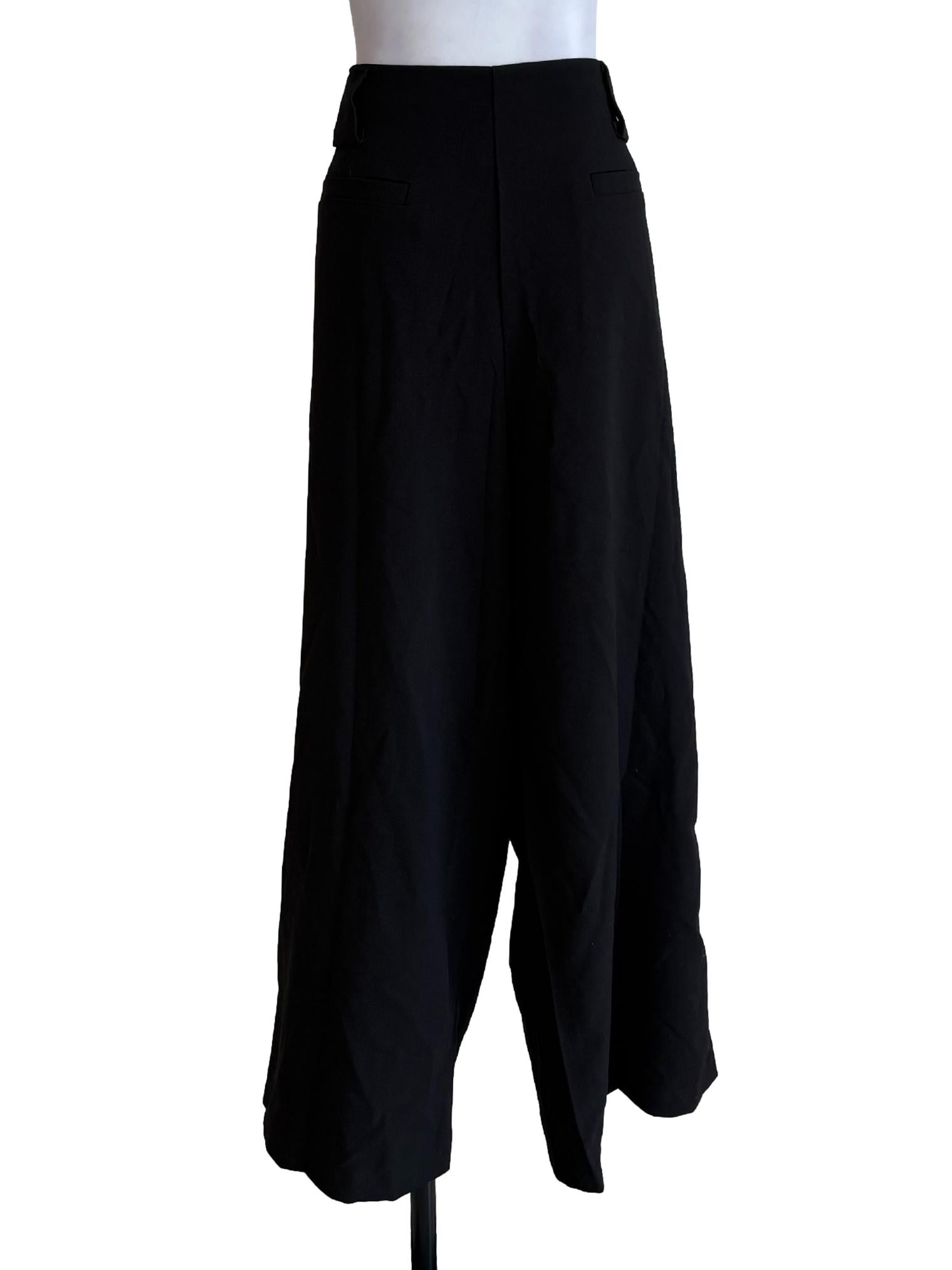 Black Office Palazzo