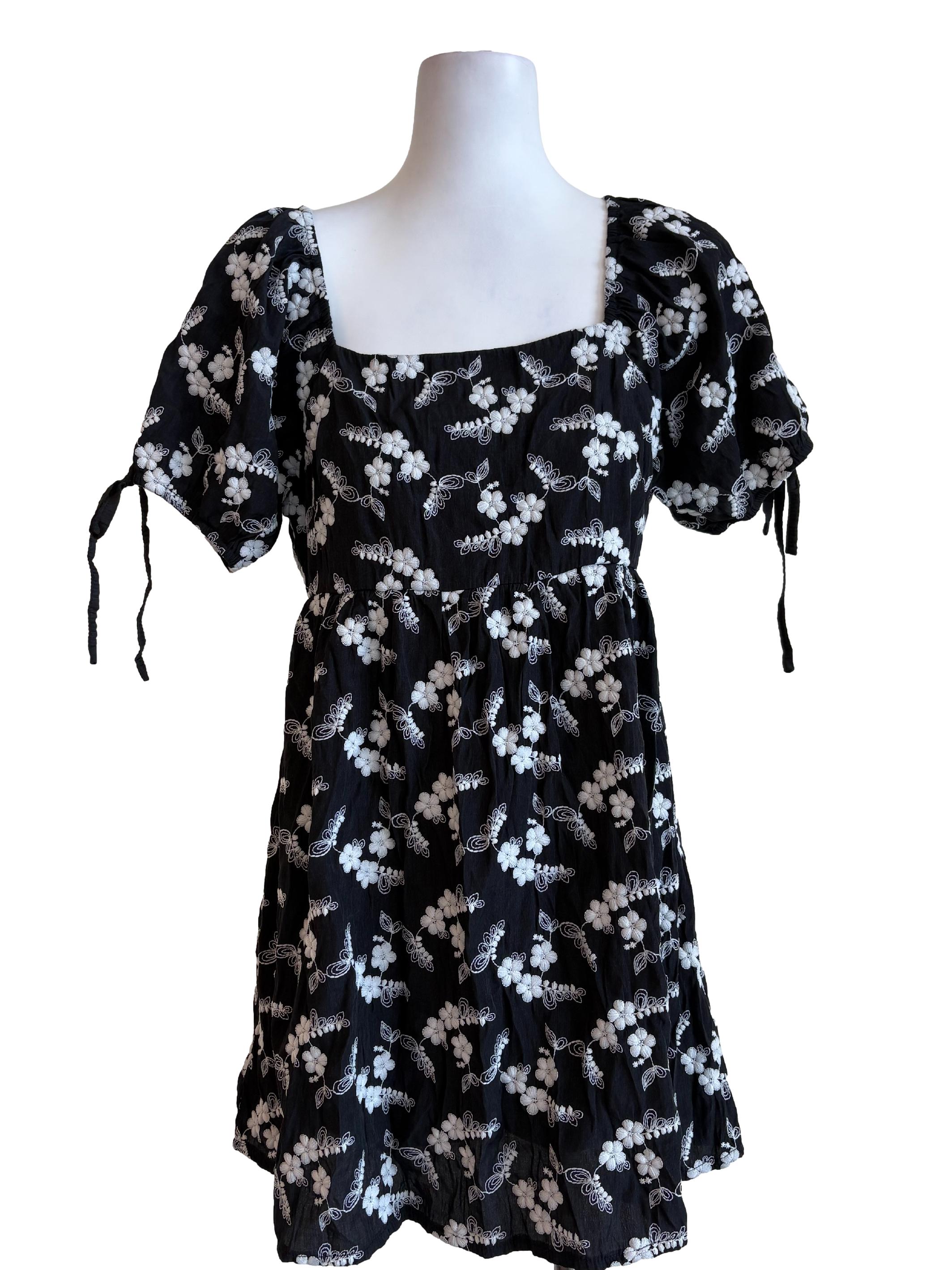 Black Floral Embroidered Puffed Sleeves Dress