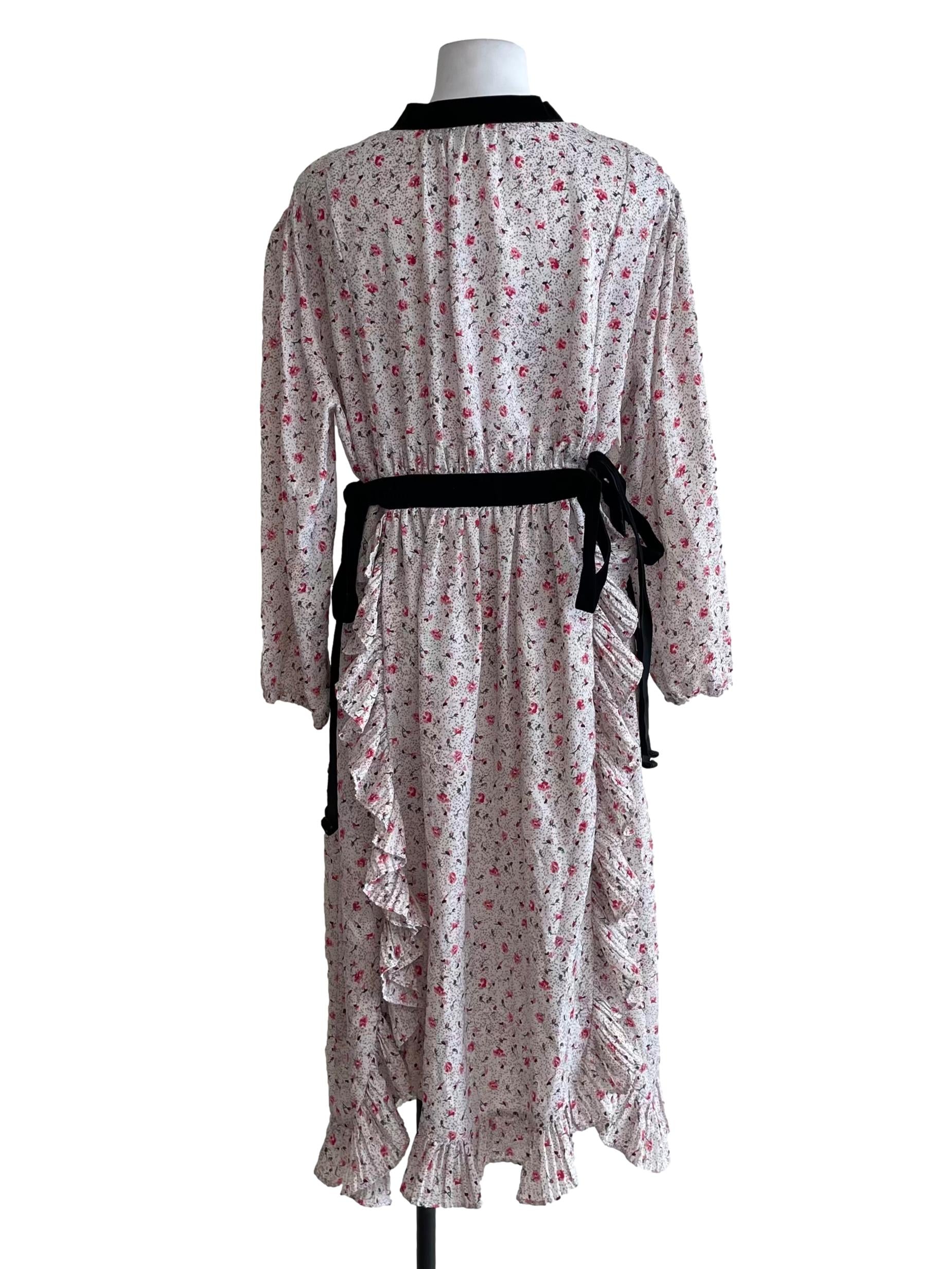 White And Black Floral Velvet Trace Dress