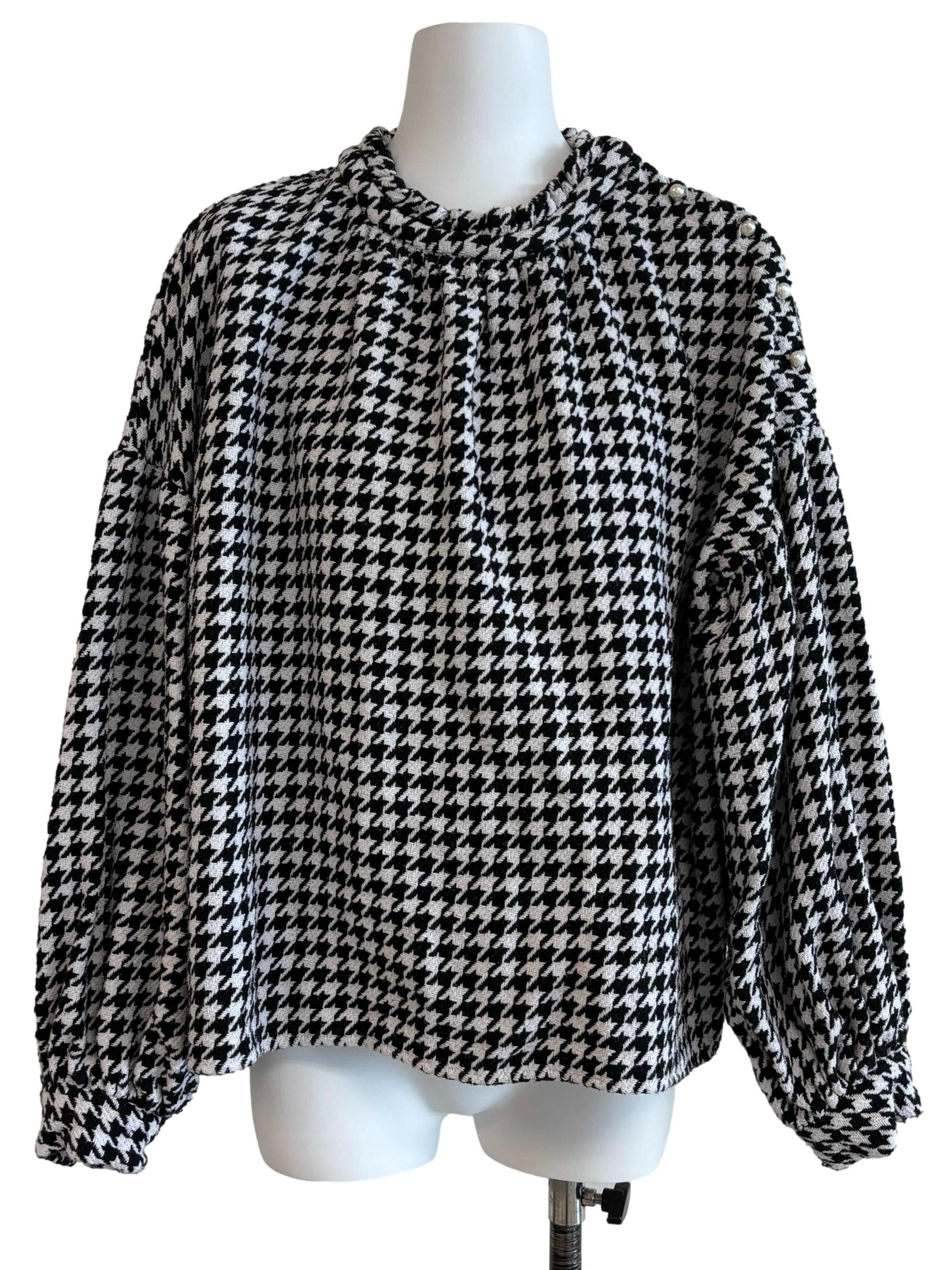 Black And White Knitted Houndstooth Top