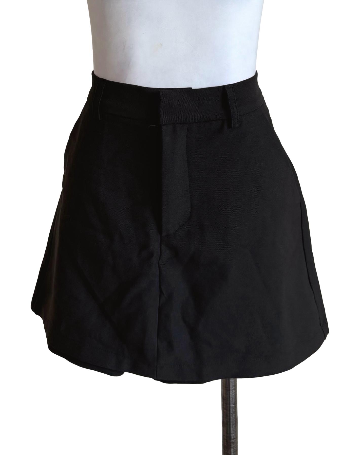 Black Solid Skorts