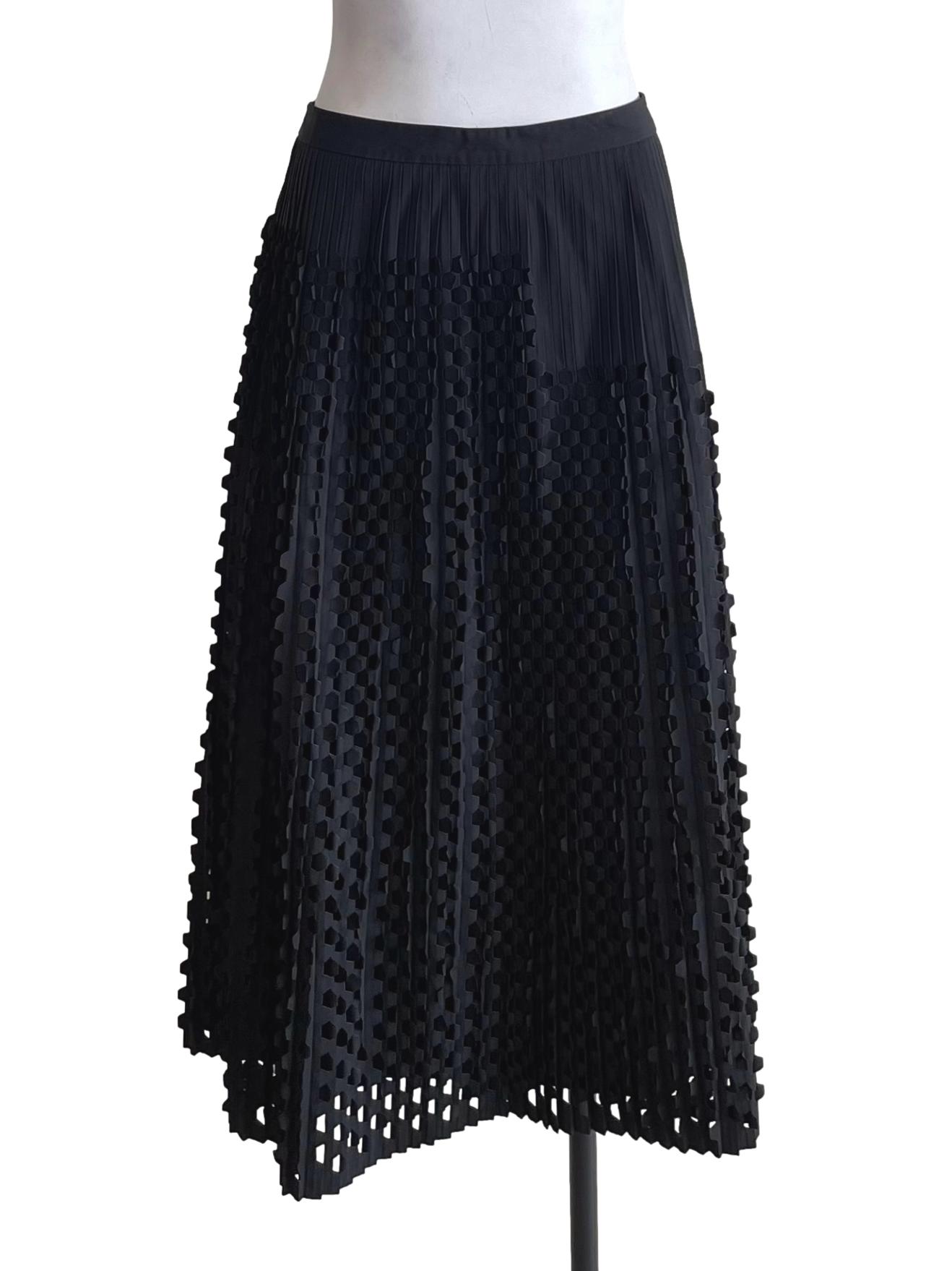 Black Hexagon Hollow Pleat Skirt
