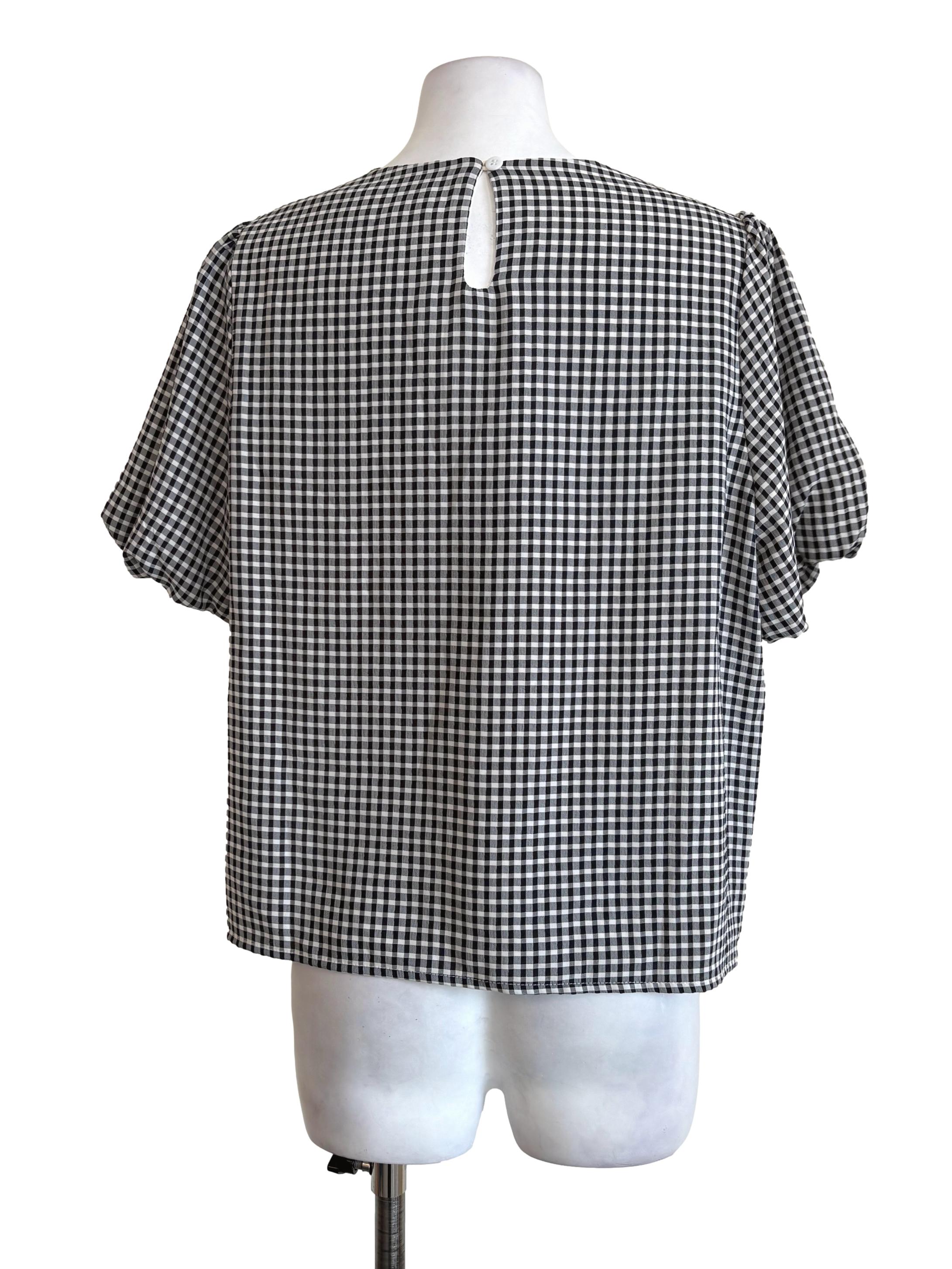 Black Gingham Puffed Sleeves Top