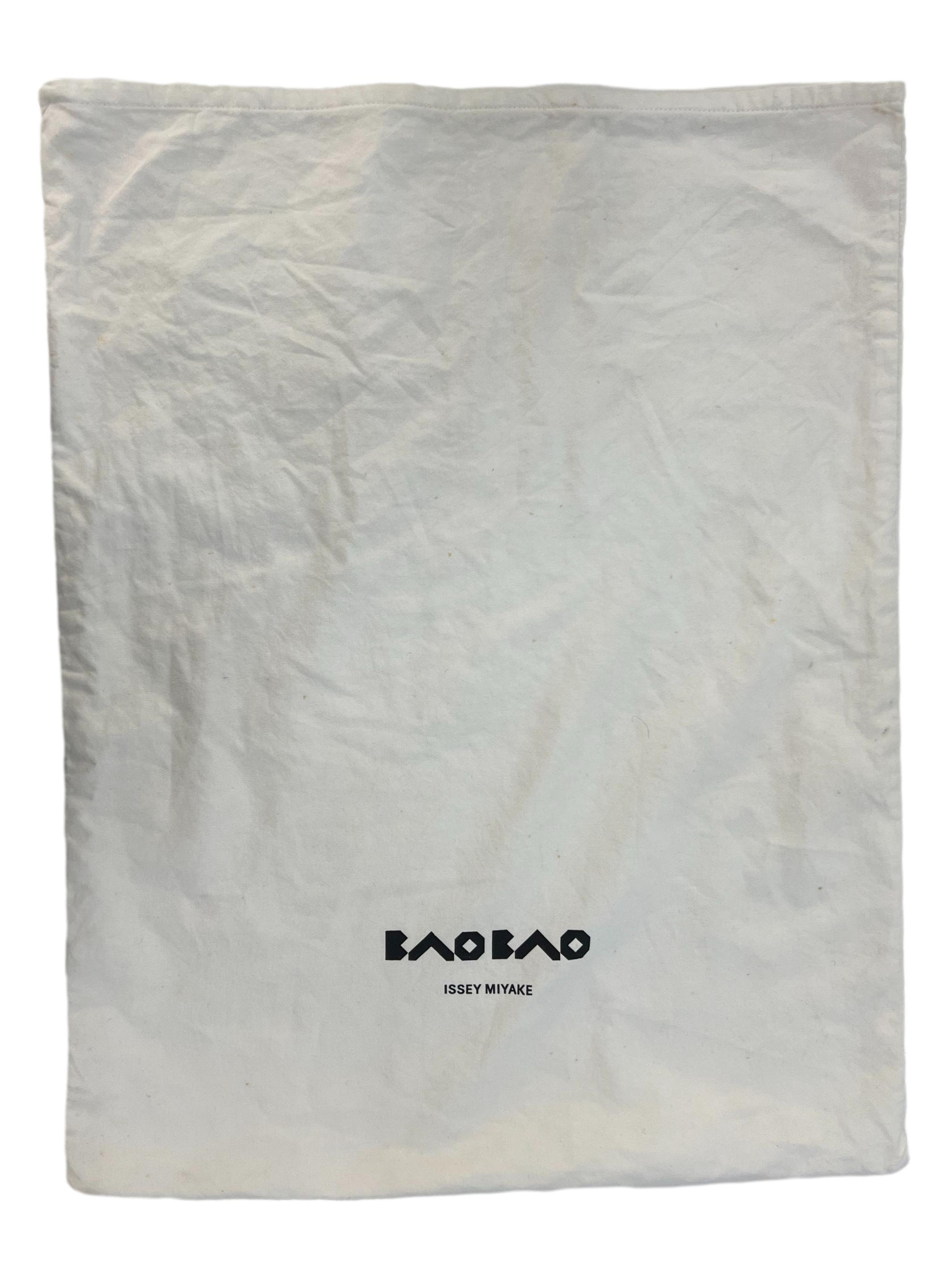 White Leather Issey Miyake Carat Small Handbag CSN