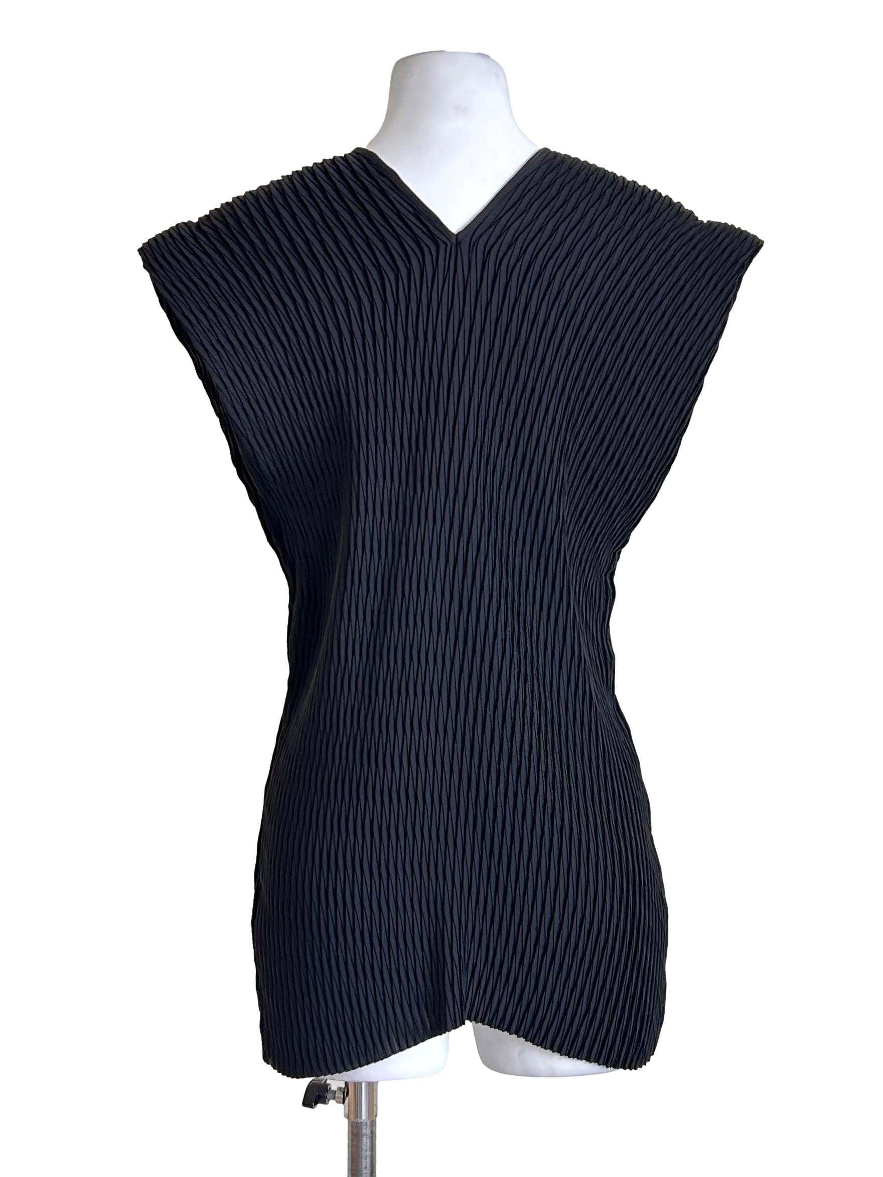 Black Pleated Sleeveless V Neck