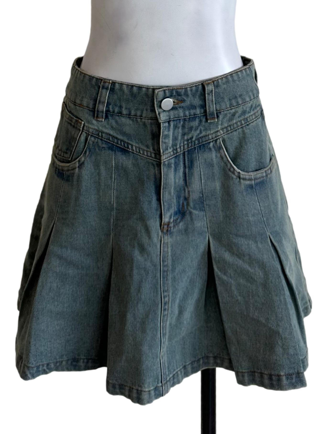 Illusion Blue Pleated Denim Skorts