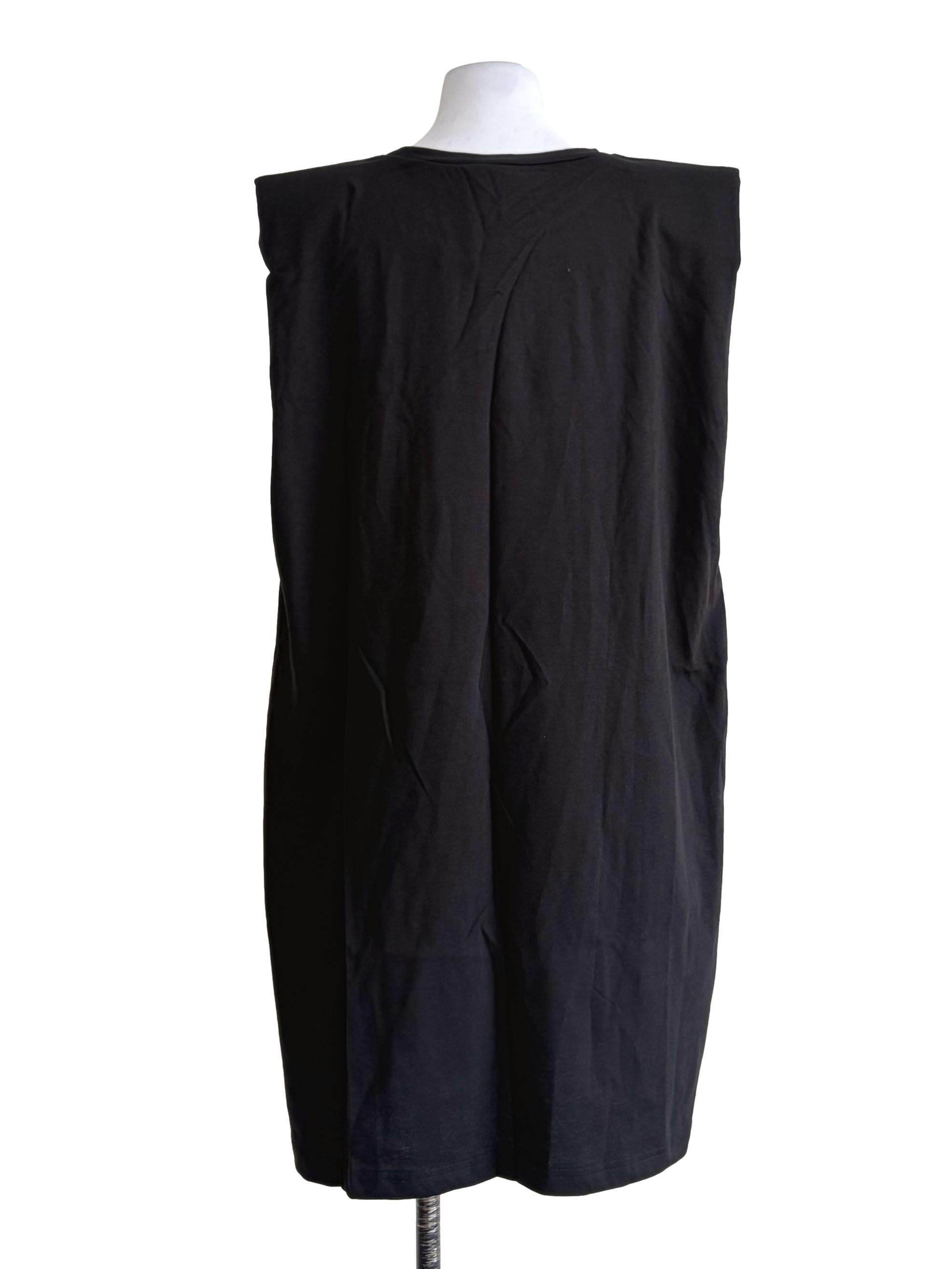 Black Sleeveless Dress