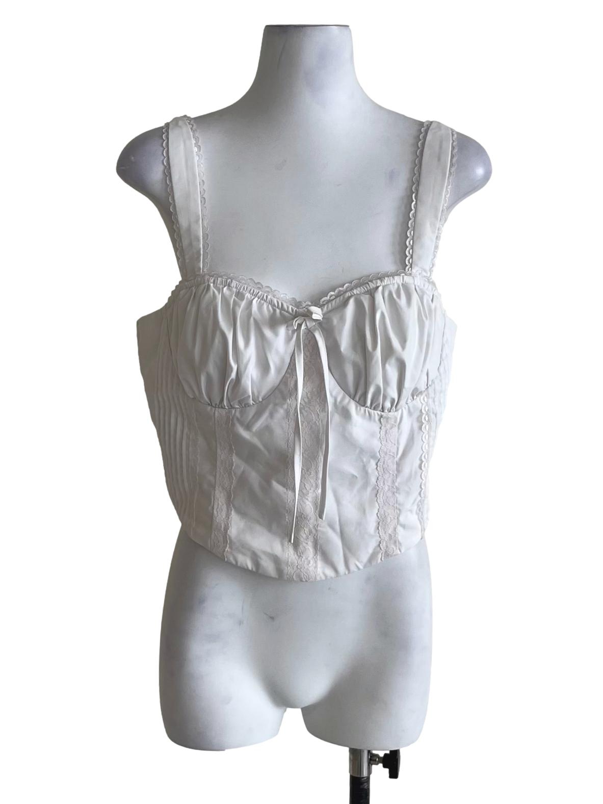 White Sweetheart Neckline Sleeveless Top