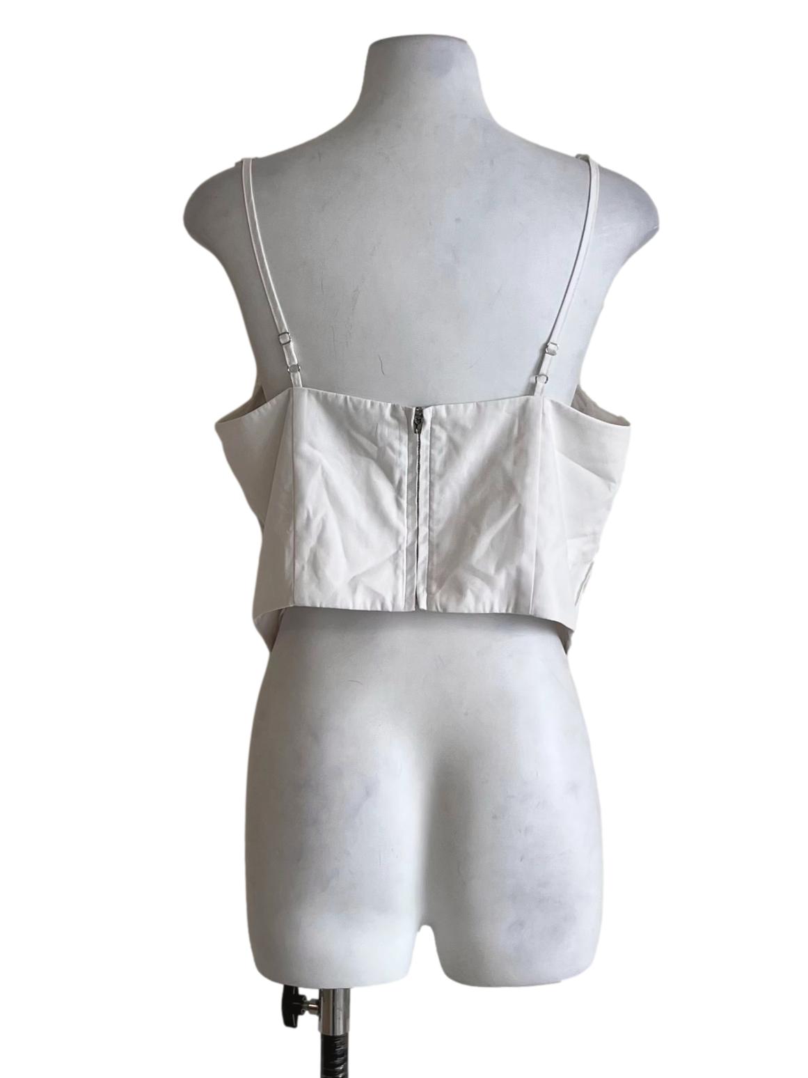 White Sweetheart Neckline Sleeveless Top