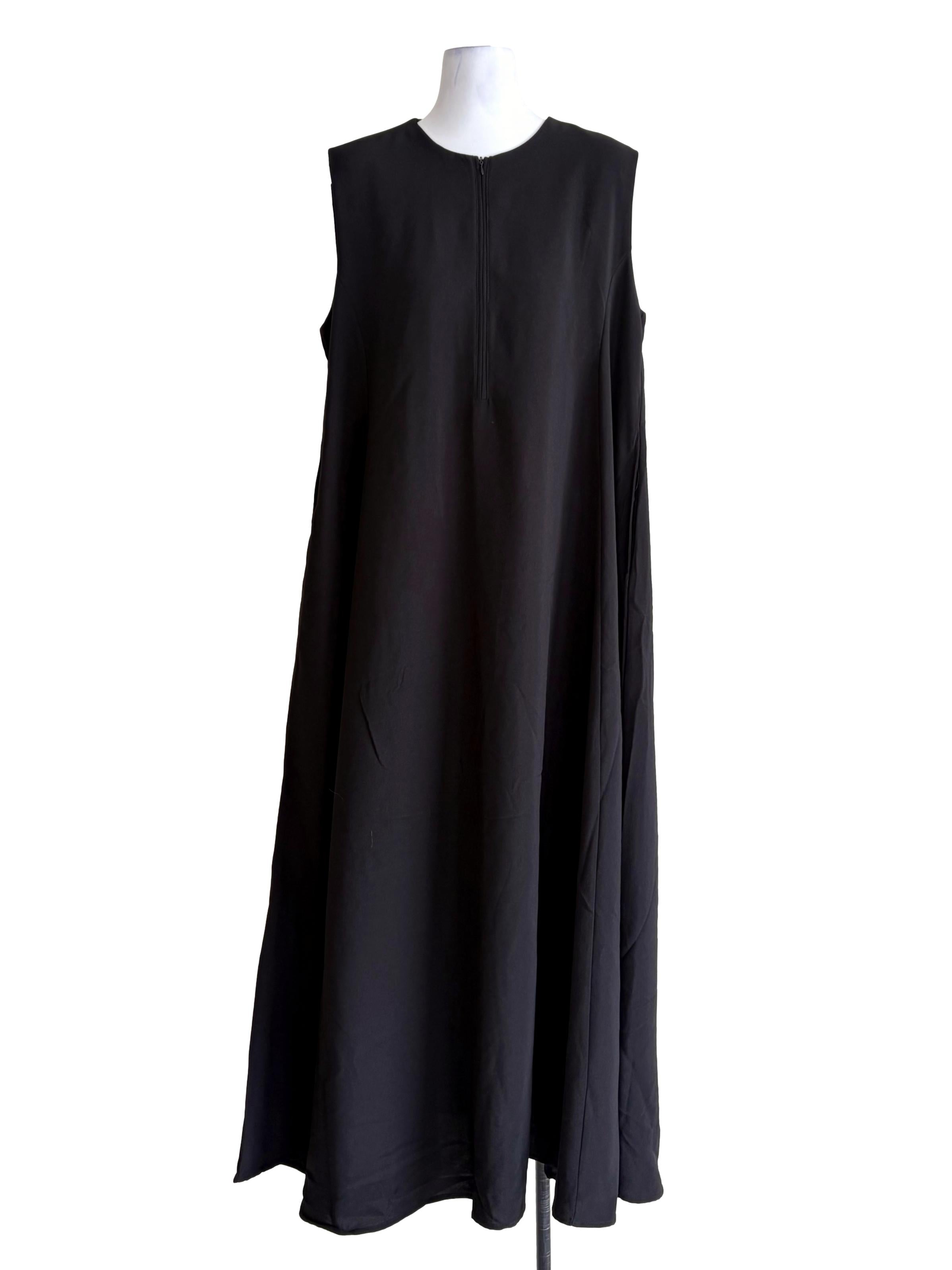 Black Sleeveless Dress
