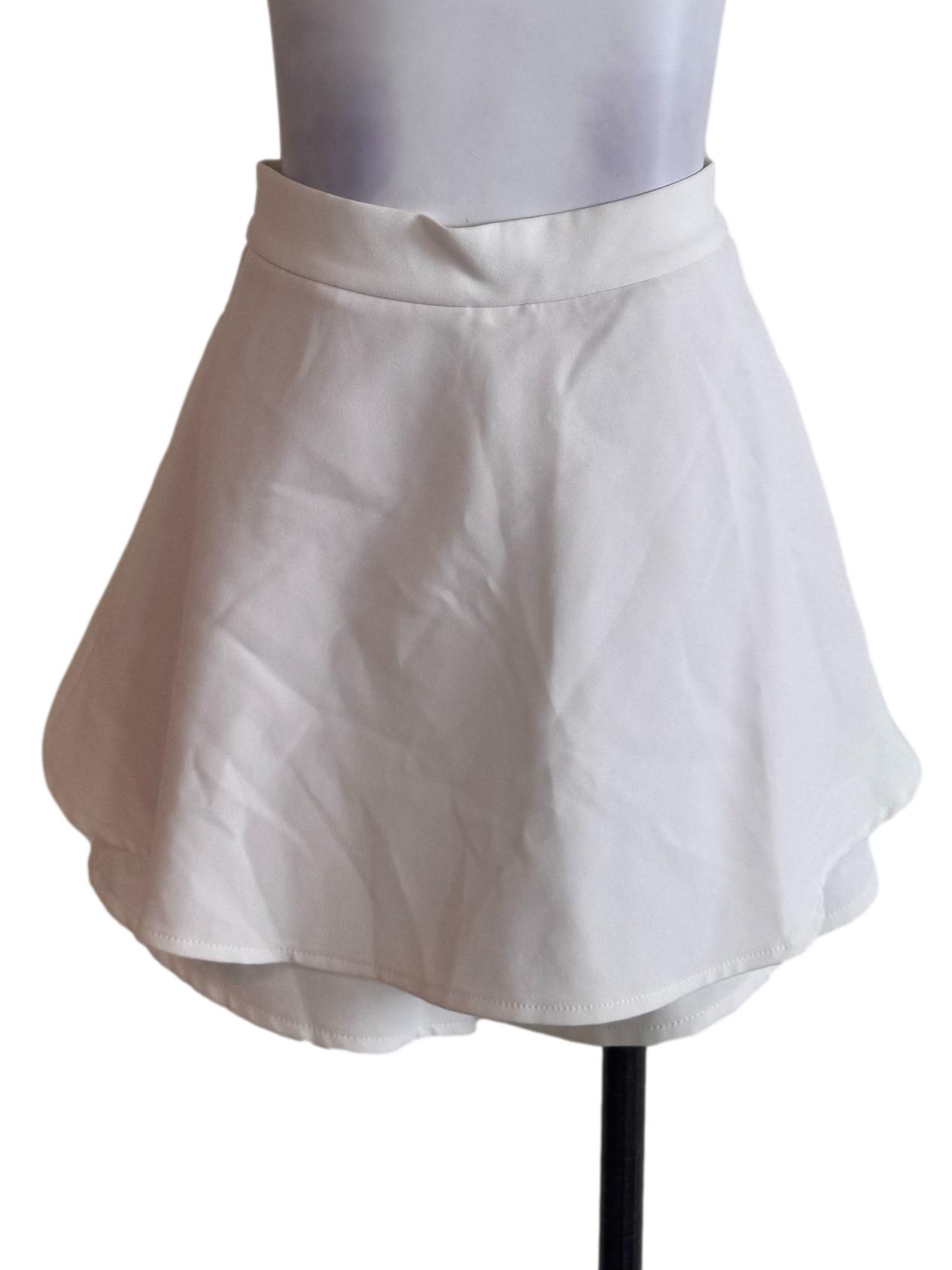 White Plain Skorts
