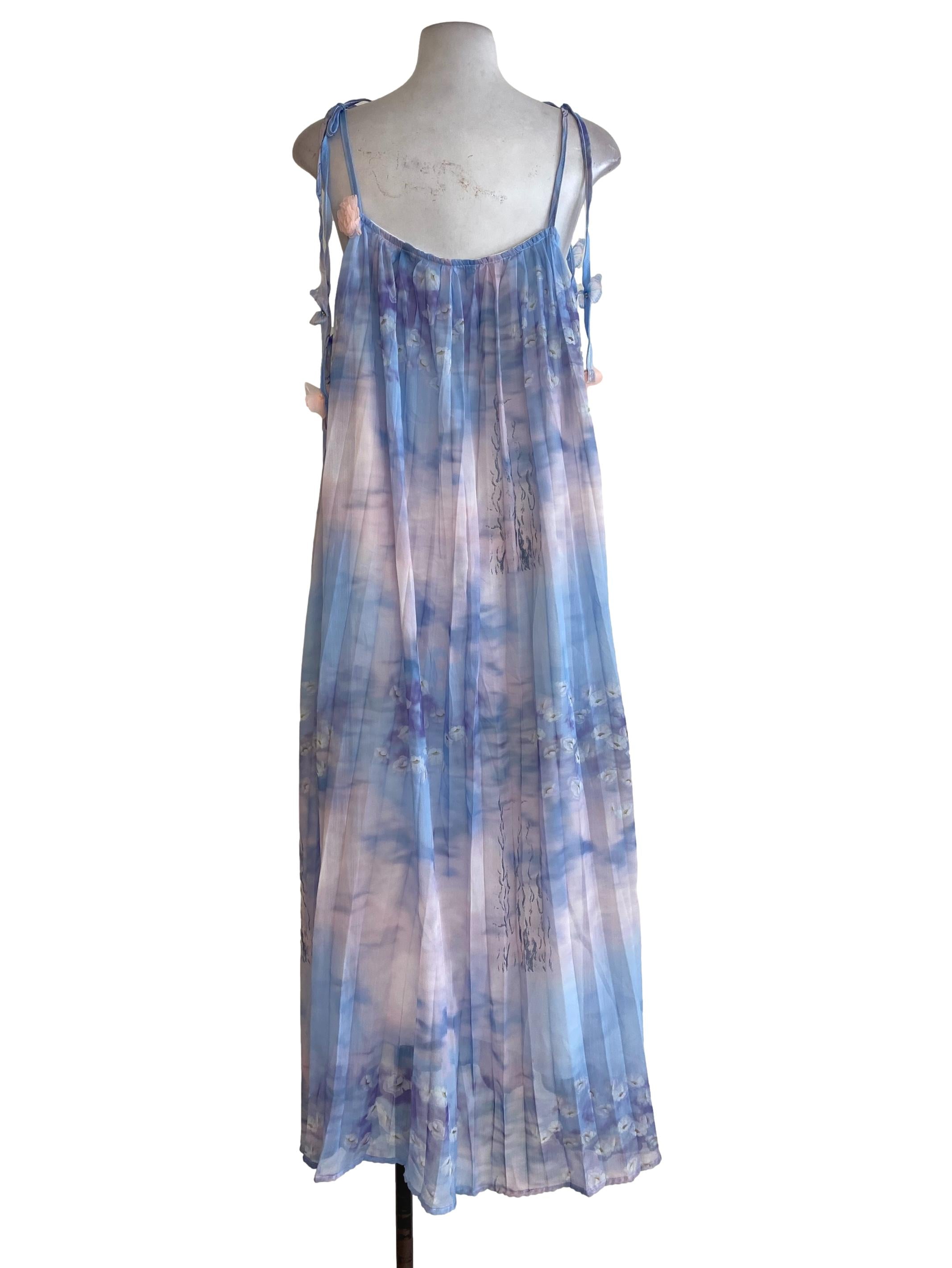 Blue Floral Gradient Pleated Dress