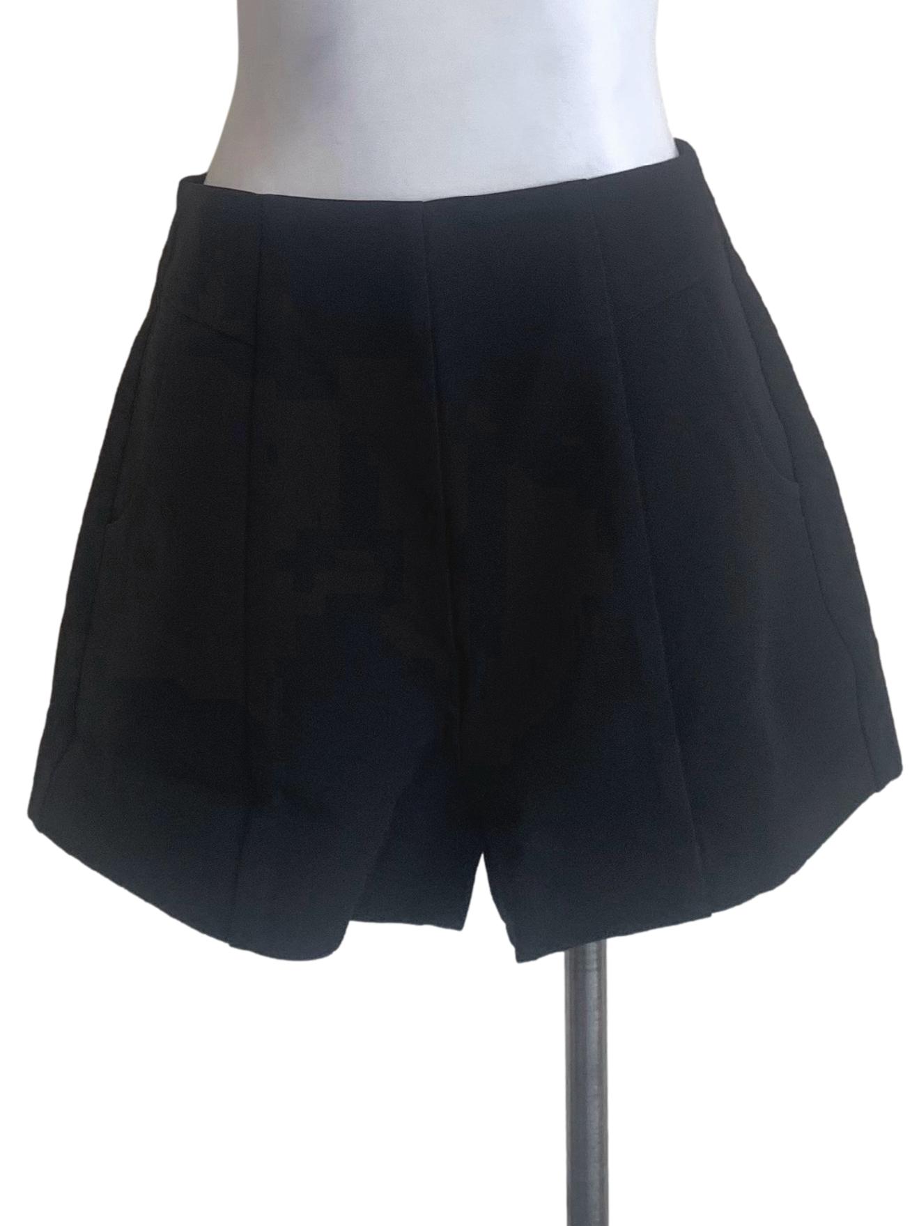 Crow Black Loose Shorts