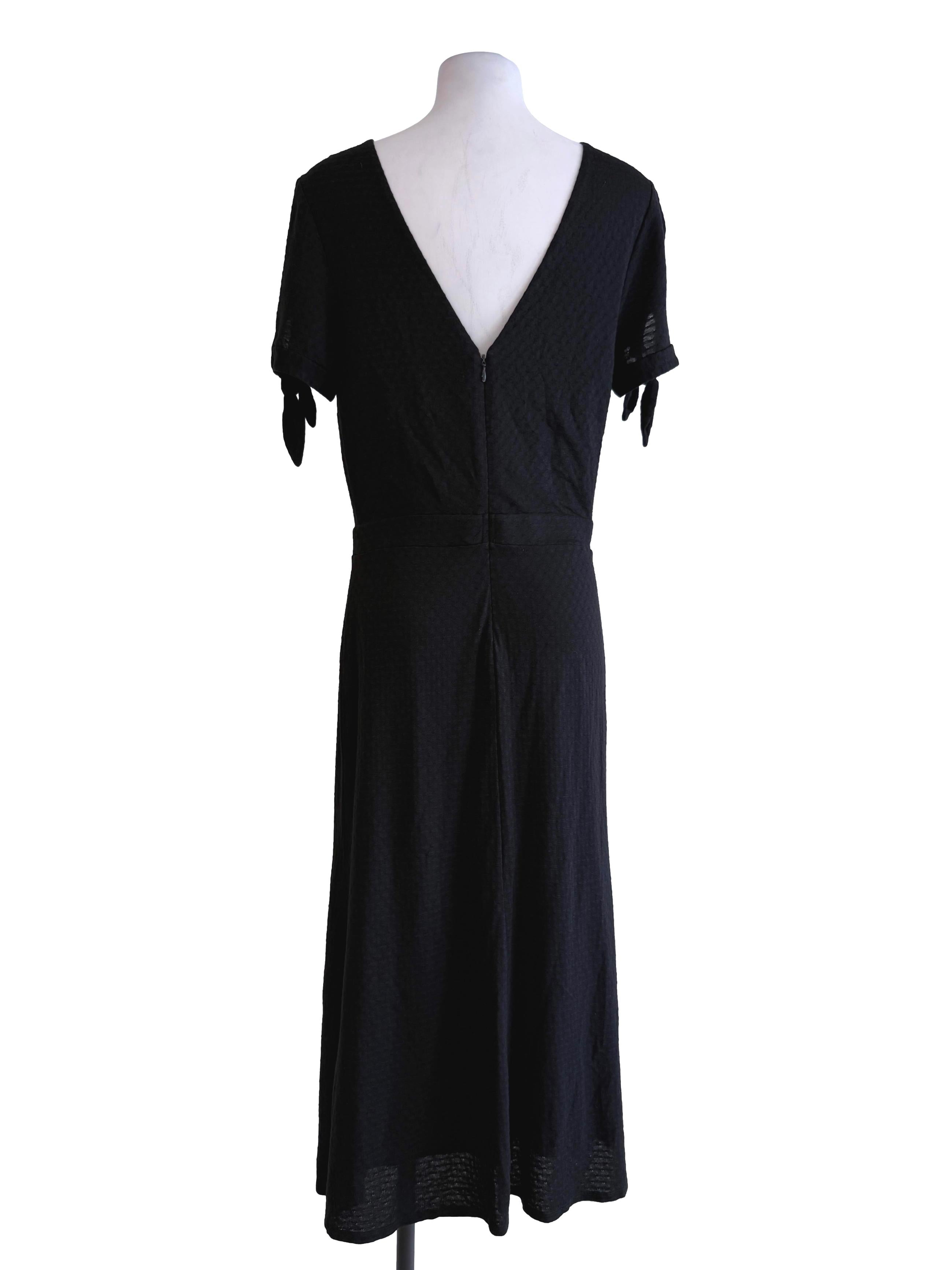 Black Plain Textured Maxi Dress