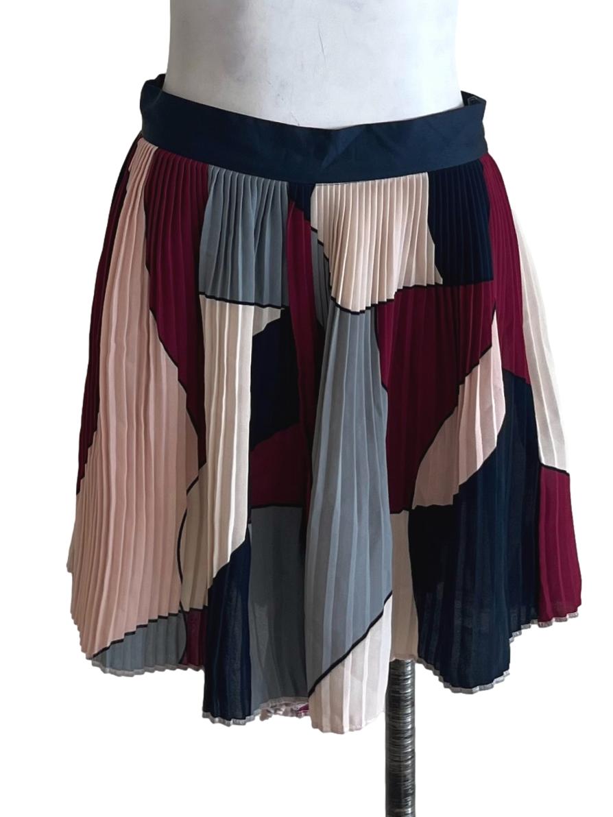 Multicolor Prints Pleated Shorts