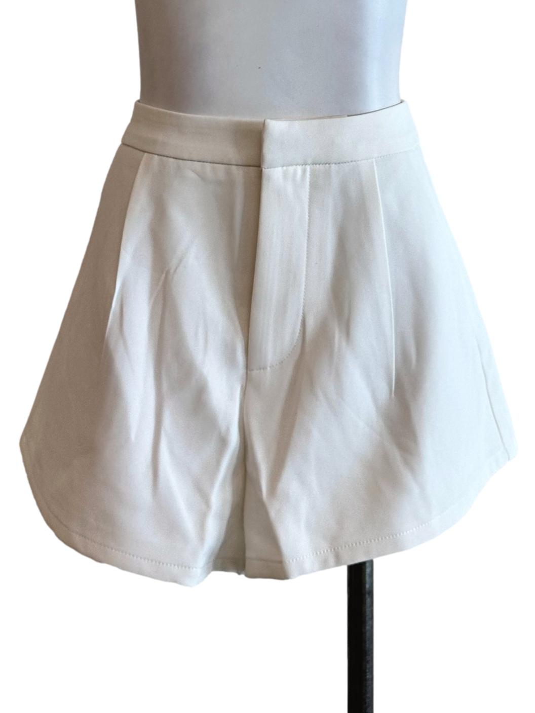 White Plain Short